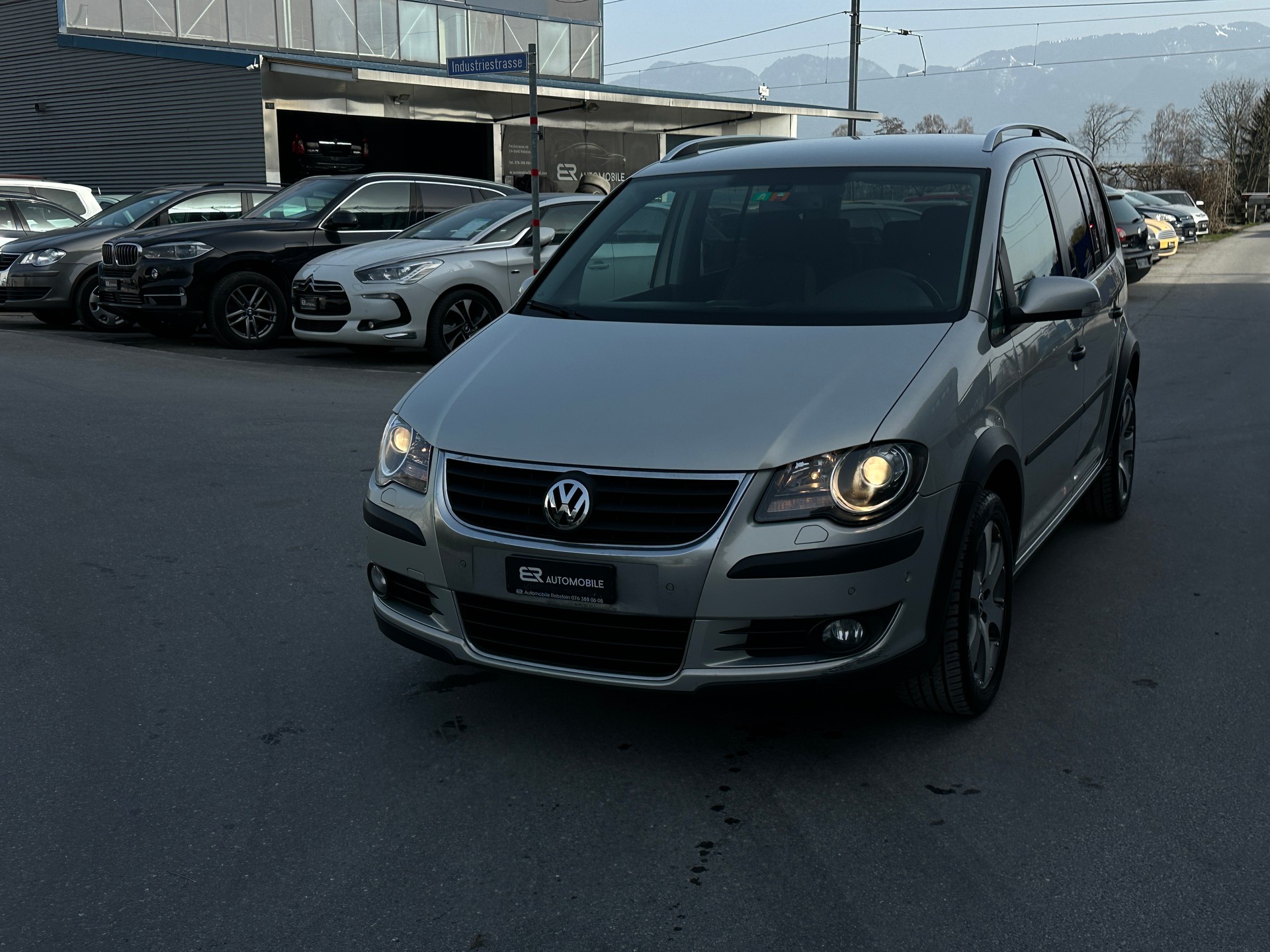 VW CrossTouran 1.4 TSI 7 Plätze-image-3
