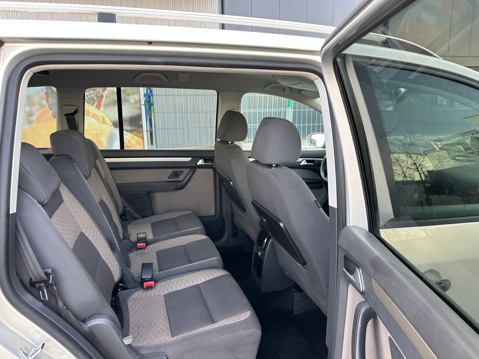 VW CrossTouran 1.4 TSI 7 Plätze-image-15