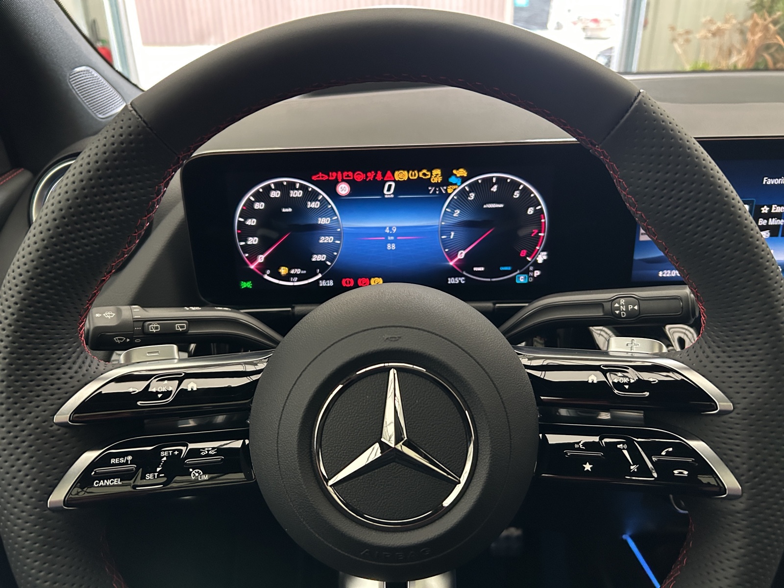 MERCEDES-BENZ GLA 250 4Matic 8G-DCT Swiss Star - AMG Line Premium Plus - AHK - Head-up - Panoramadach-image-10