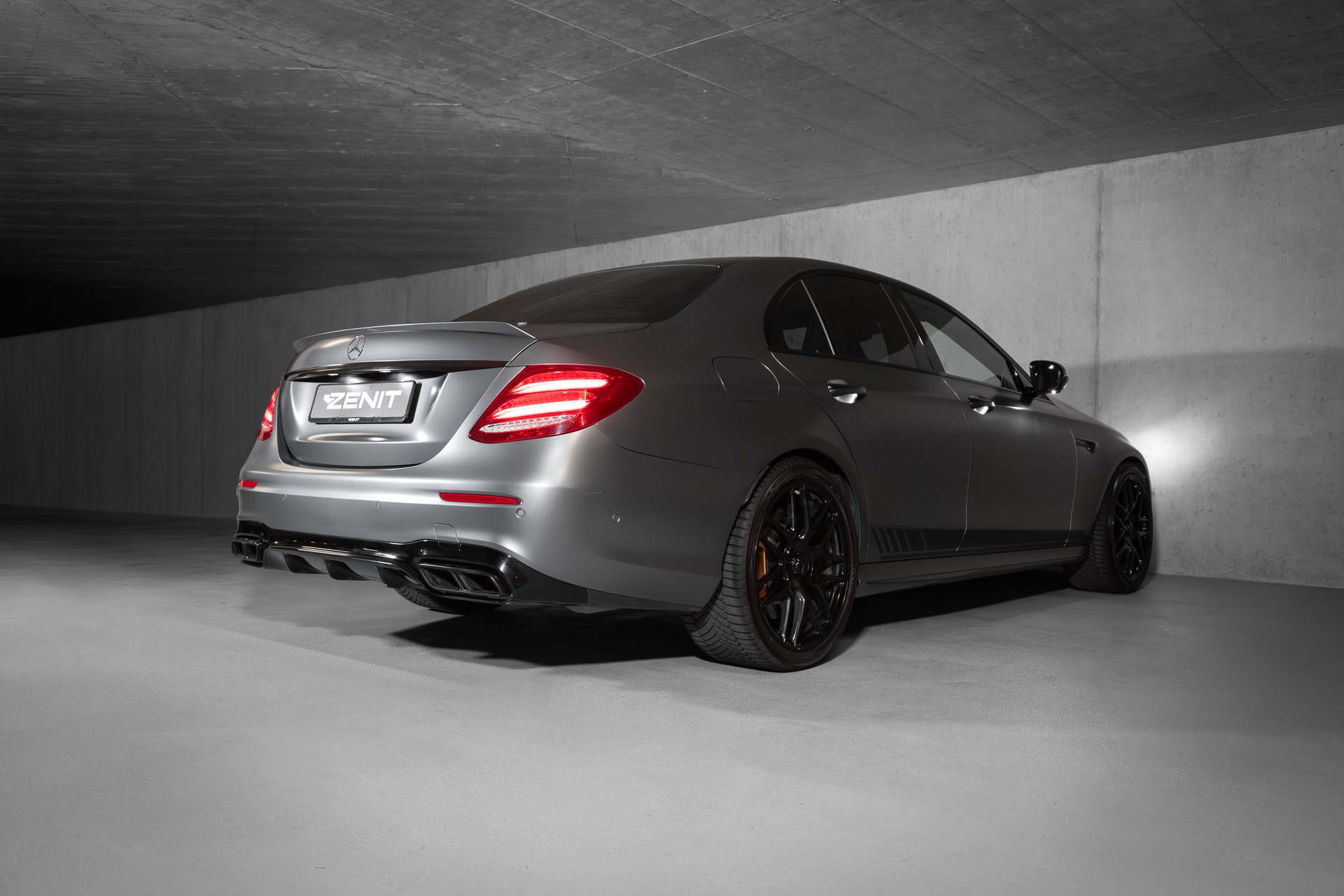 MERCEDES-BENZ E 63 AMG S Edition 1 4Matic Speedshift MCT-image-8
