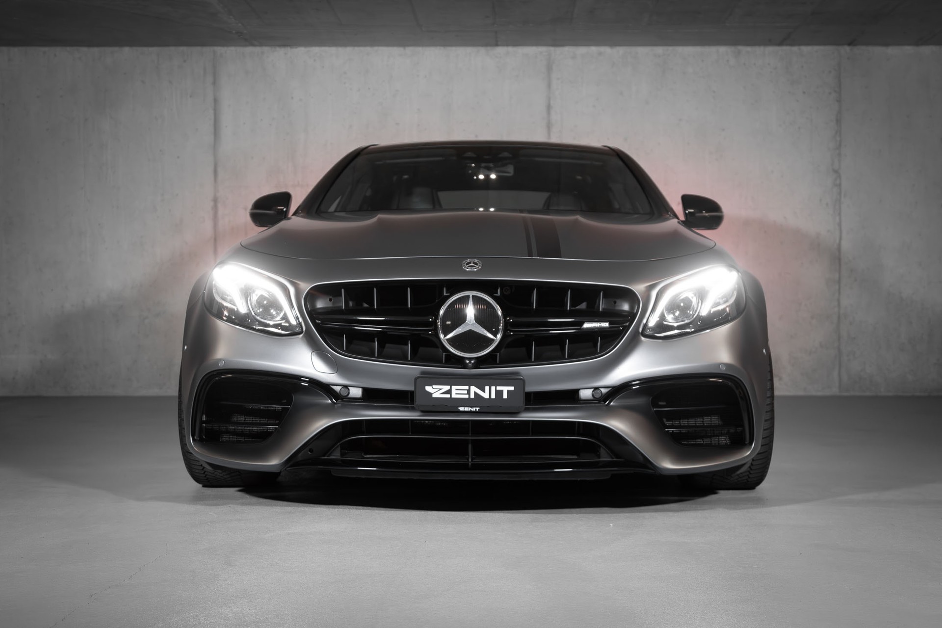 MERCEDES-BENZ E 63 AMG S Edition 1 4Matic Speedshift MCT-image-4