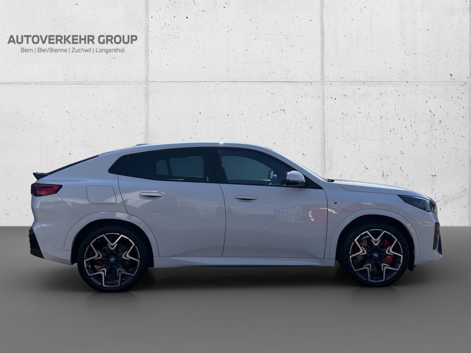 BMW iX2 xDrive 30 M Sport Pro-image-6