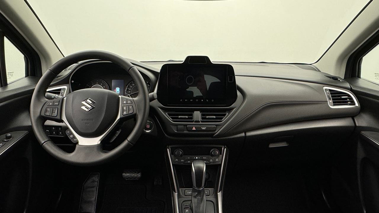 SUZUKI S-Cross 1.4 16V Compact+ MHD 4WD Automatic-image-5