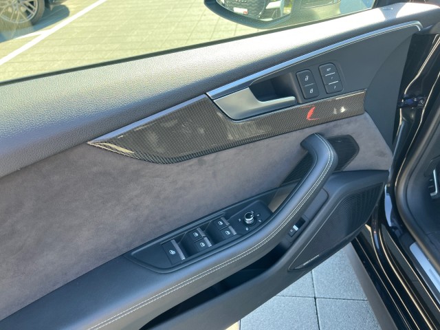 AUDI S5 Cabriolet 3.0 TFSI quattro tiptronic-image-10