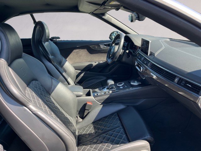 AUDI S5 Cabriolet 3.0 TFSI quattro tiptronic-image-16