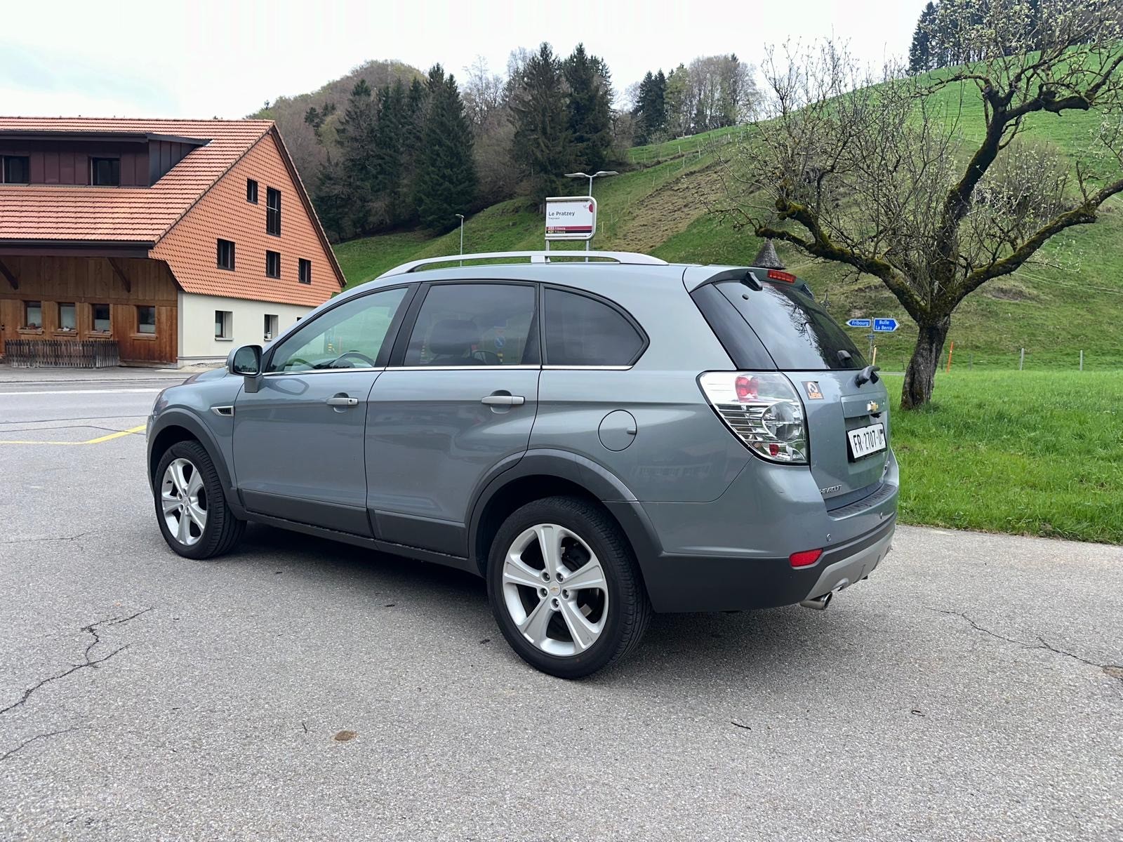 CHEVROLET Captiva 2.2 VCDi LTZ 4WD Automatic-image-3