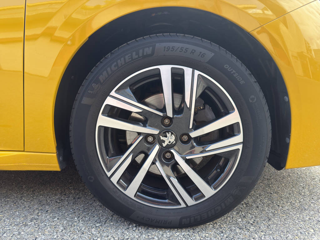 PEUGEOT 208 Essence 100ch BVM6 Allure-image-13