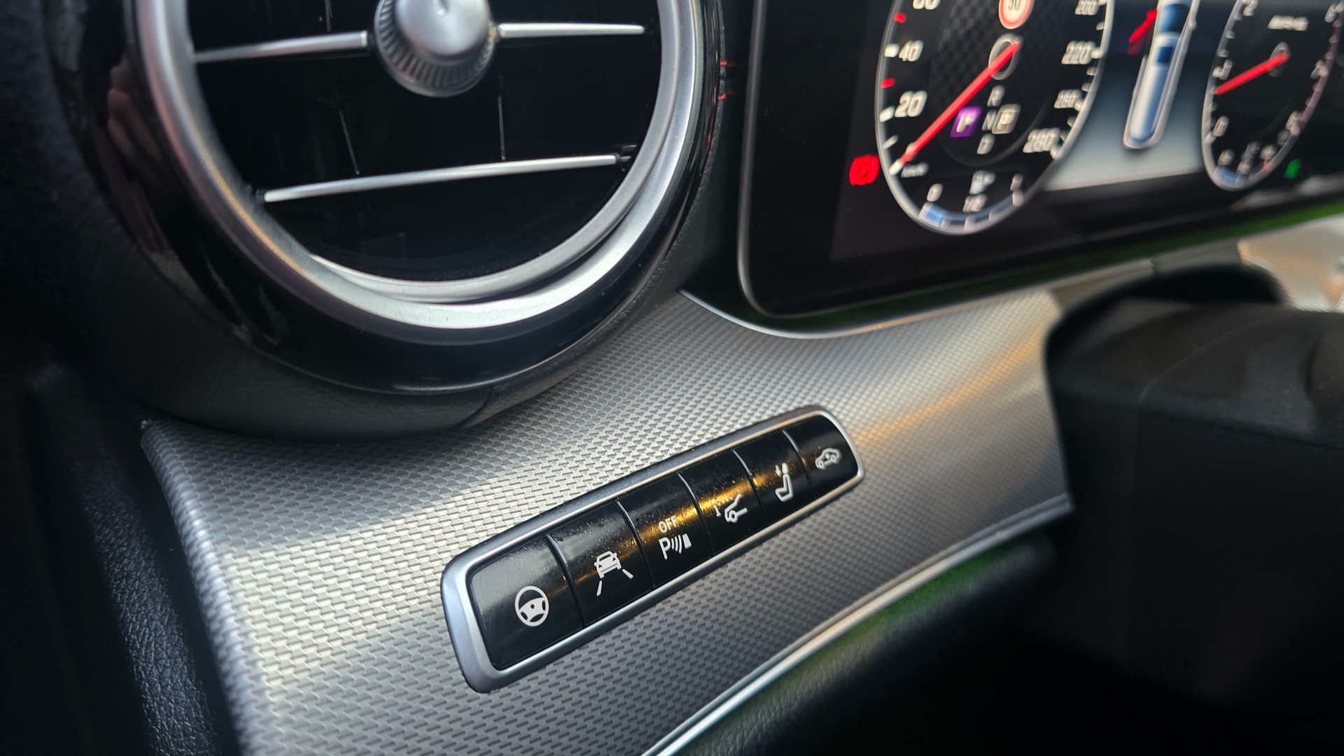MERCEDES-BENZ E 43 AMG 4 Matic 9G-Tronic-image-15