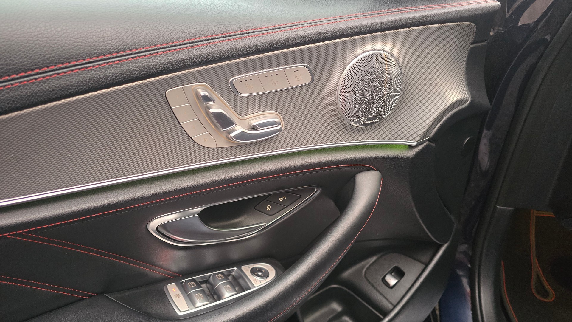 MERCEDES-BENZ E 43 AMG 4 Matic 9G-Tronic-image-12