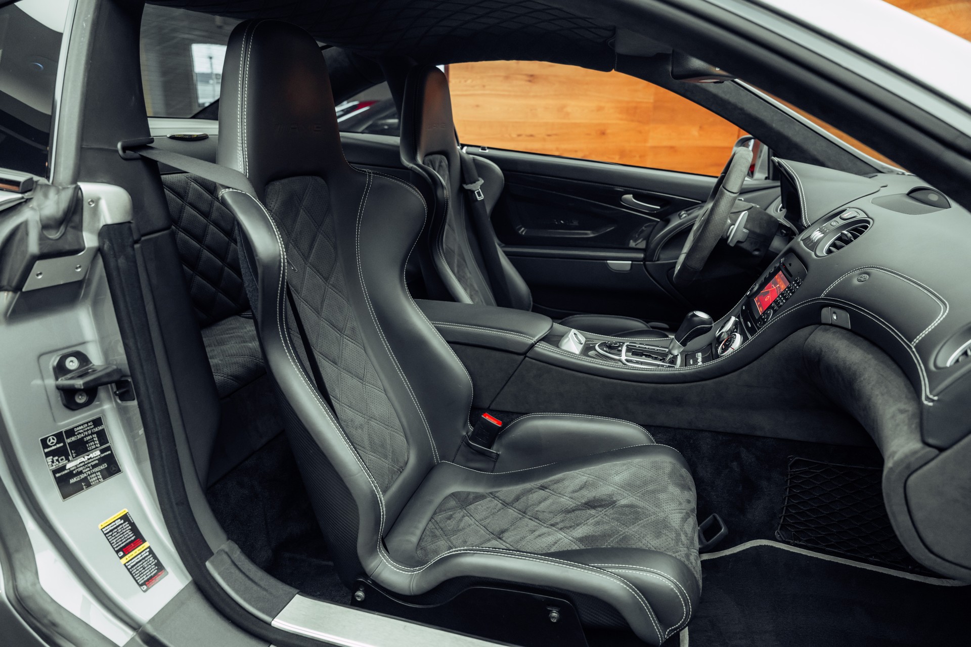 MERCEDES-BENZ SL 65 AMG Black Series Speedshift-image-7