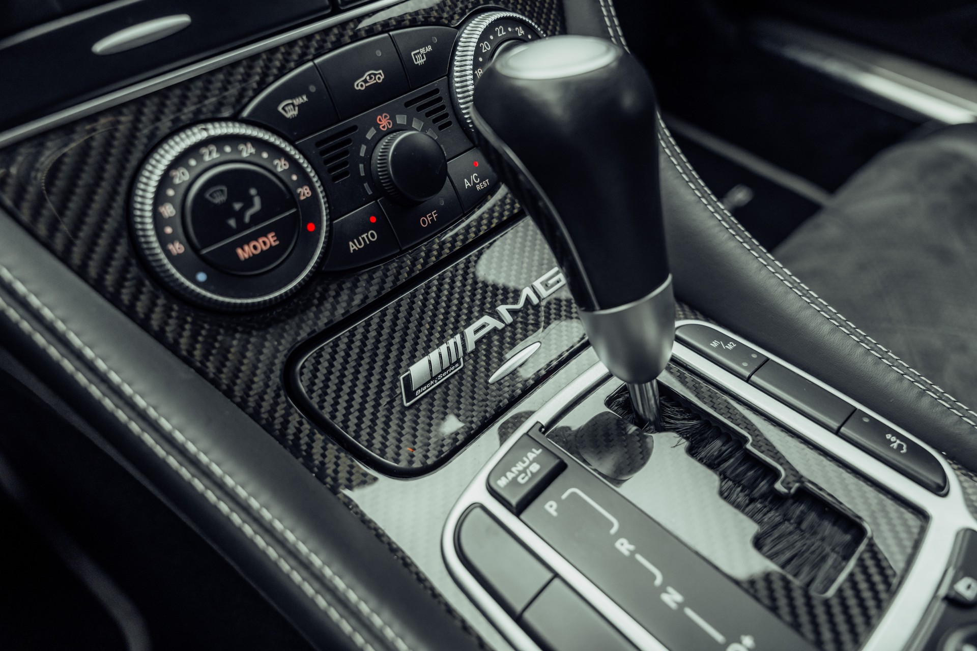 MERCEDES-BENZ SL 65 AMG Black Series Speedshift-image-17