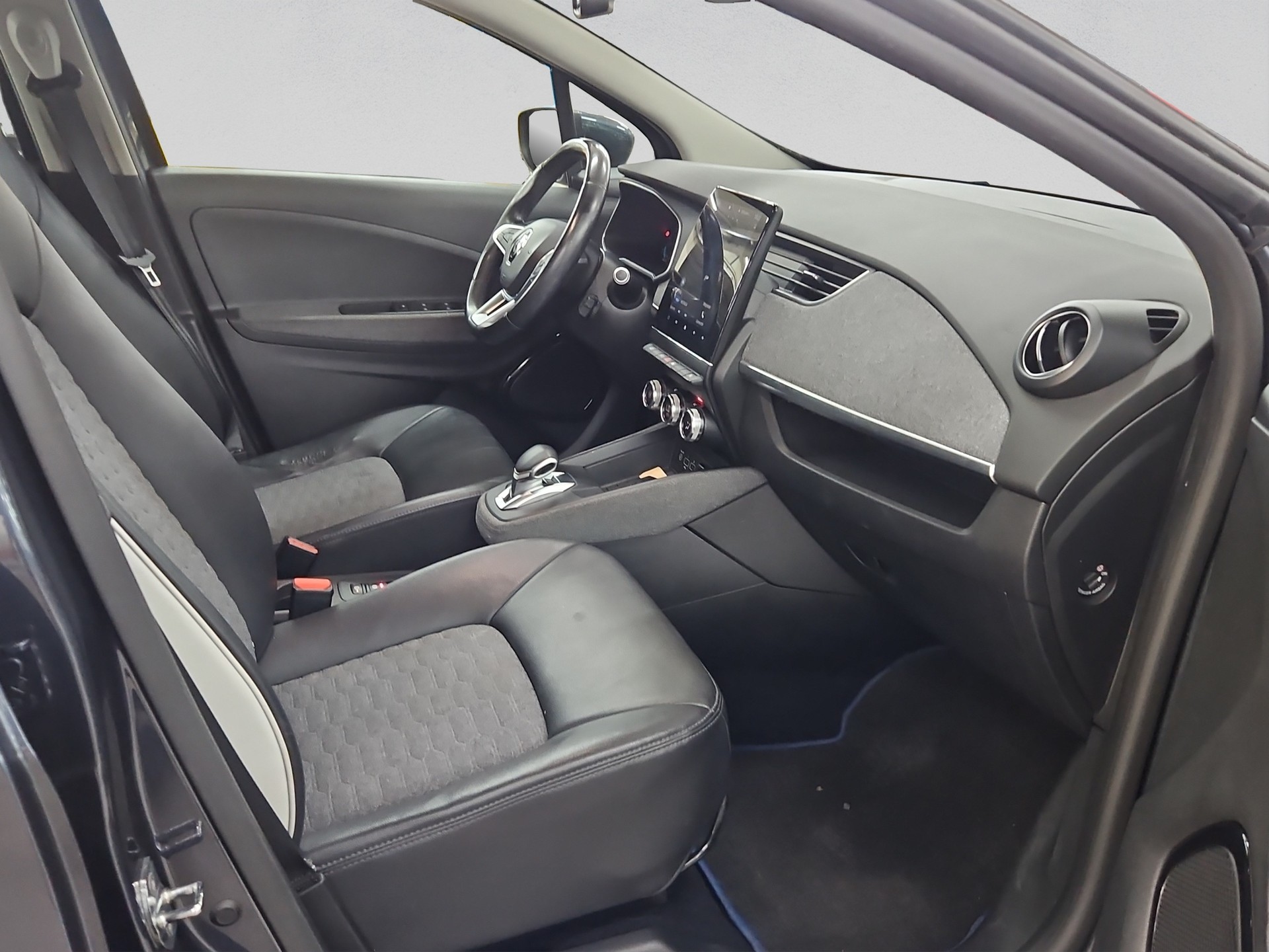 RENAULT Zoe Intens R135 (incl. Batterie)-image-16