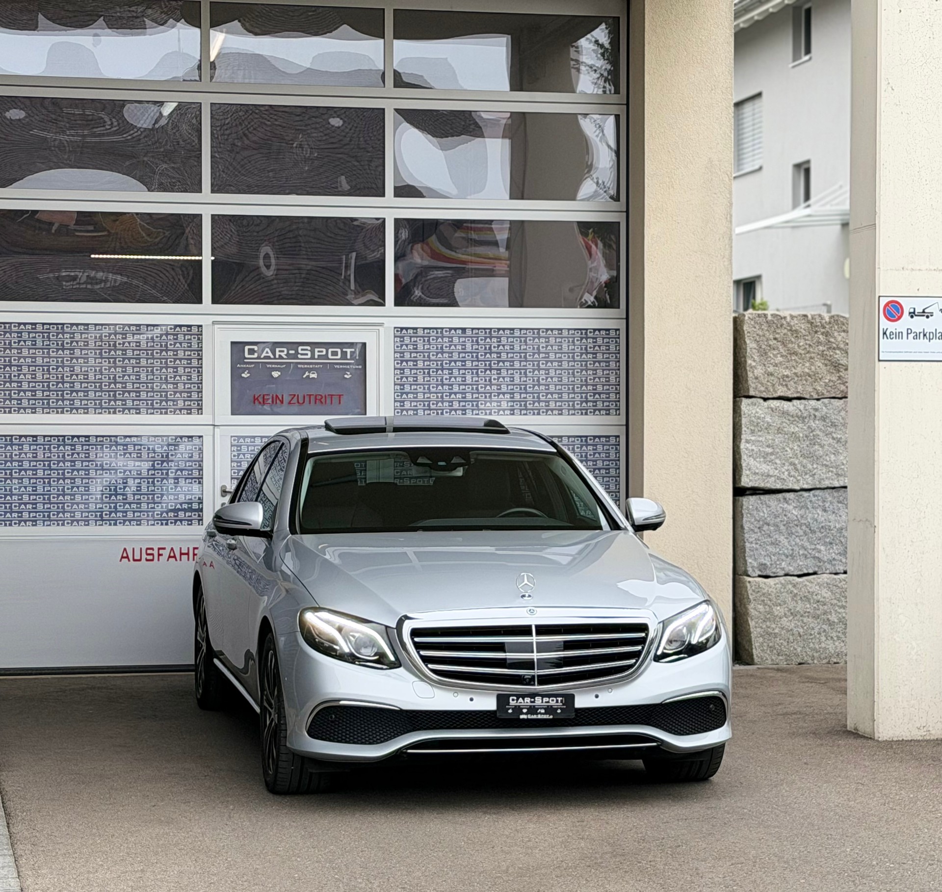MERCEDES-BENZ E 400 d 4Matic Exclusive 9G-Tronic-showroom-element-2