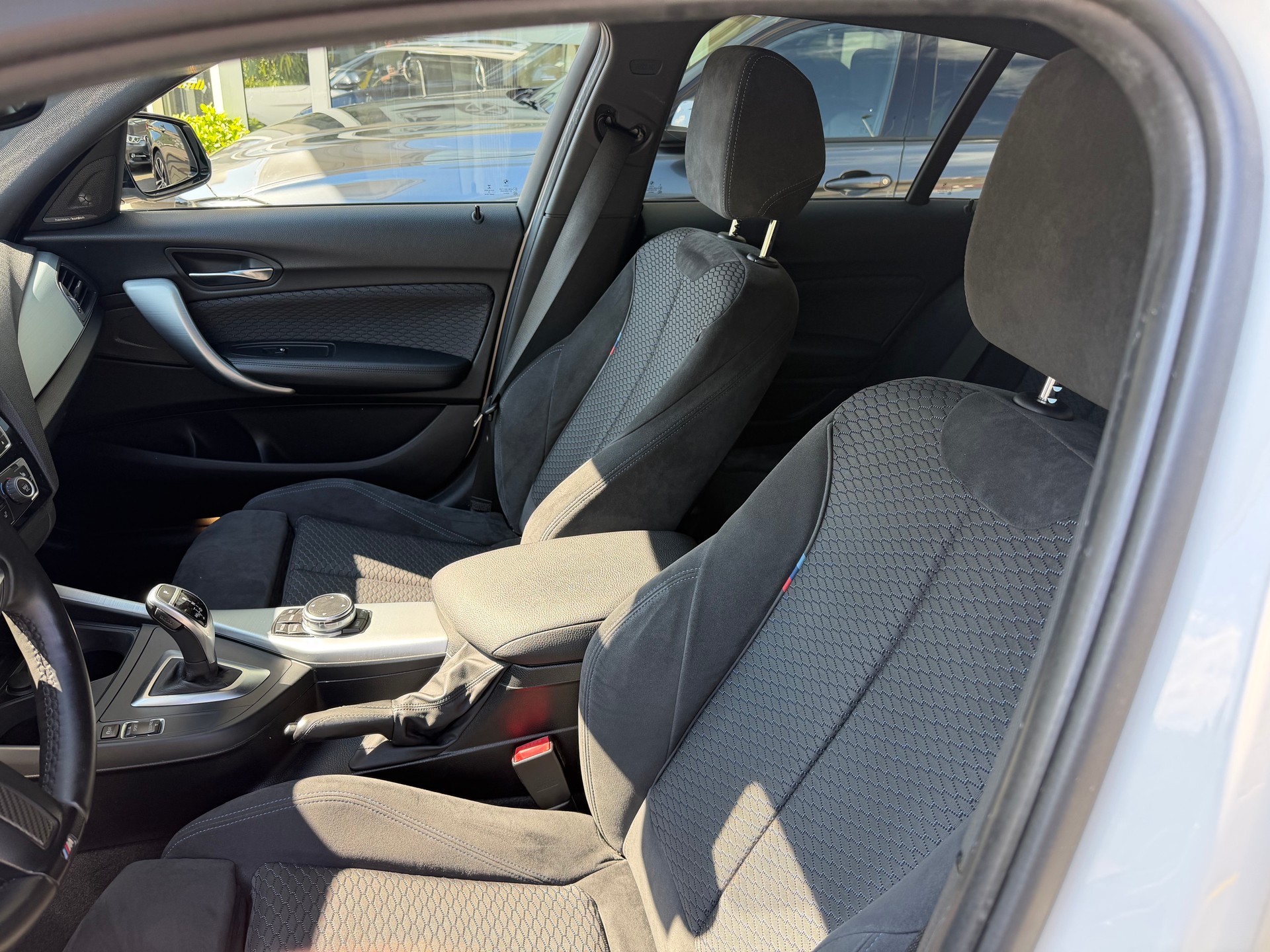 BMW M135i xDrive Steptronic-image-7