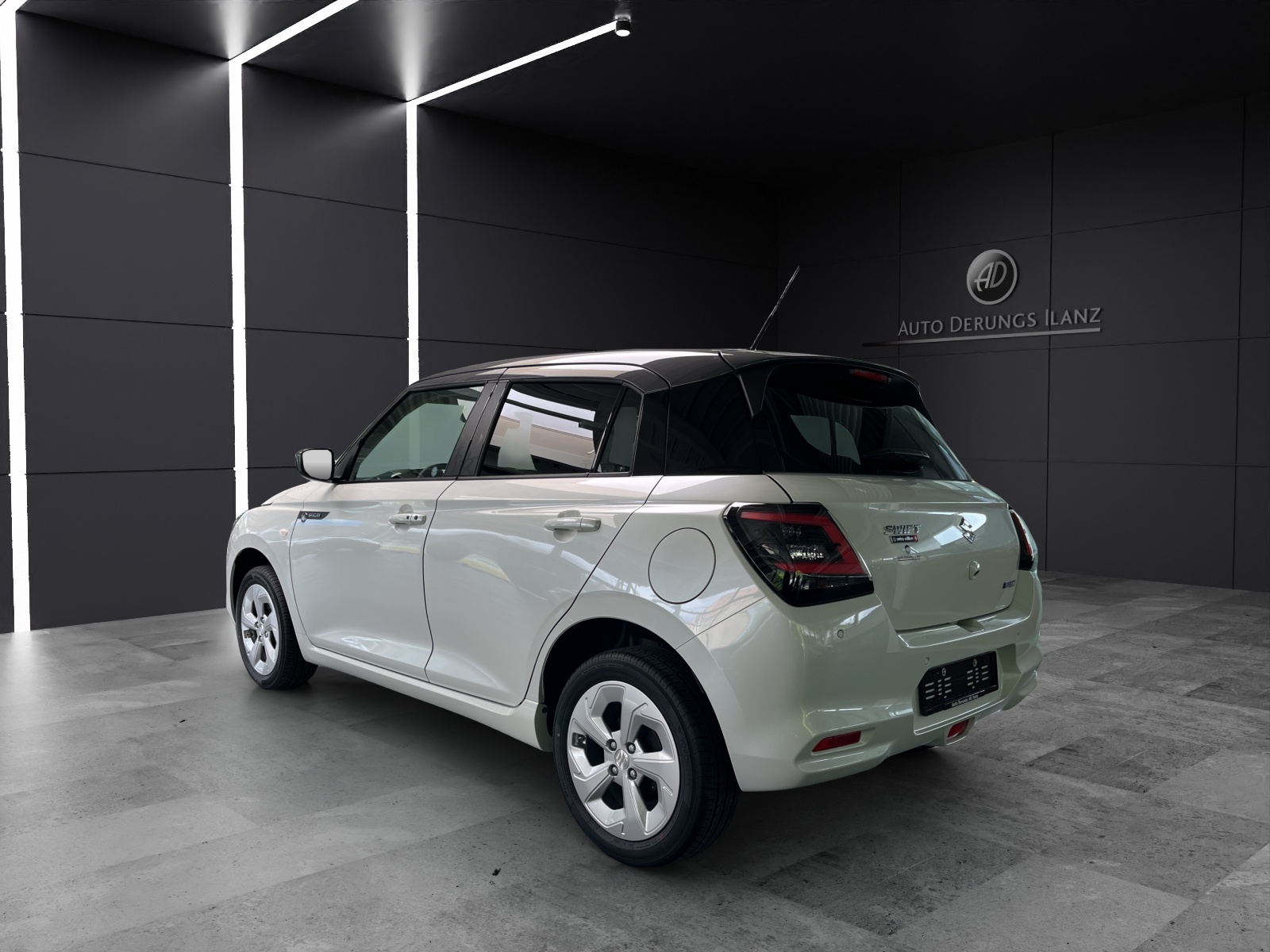 SUZUKI Swift 1.2 Sakura Hybrid 4x4-showroom-element-2