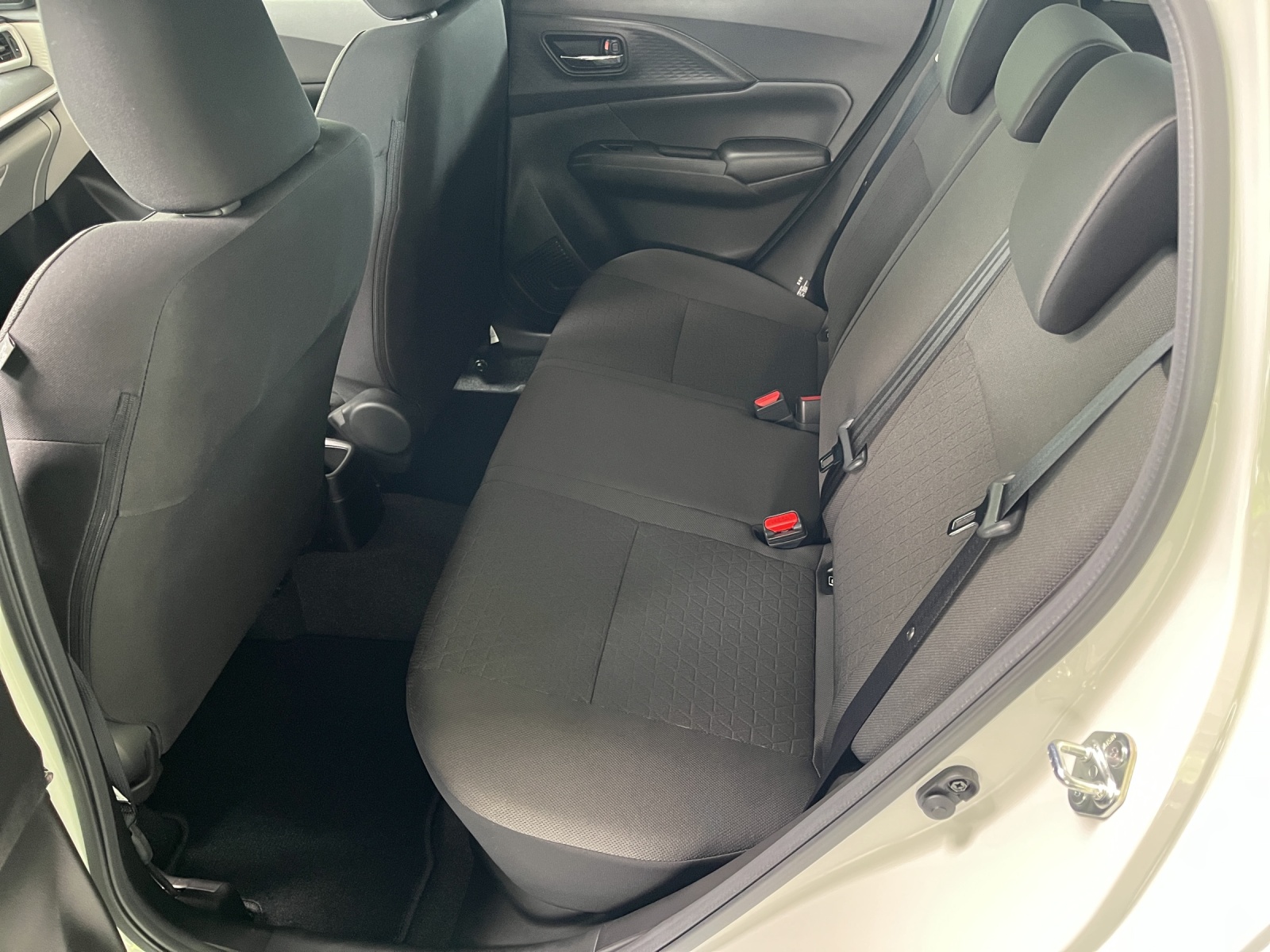 SUZUKI Swift 1.2 Sakura Hybrid 4x4-image-10