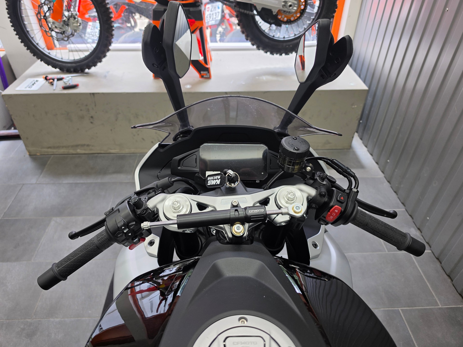 CF MOTO 675 SR-R (35 kW)-image-11