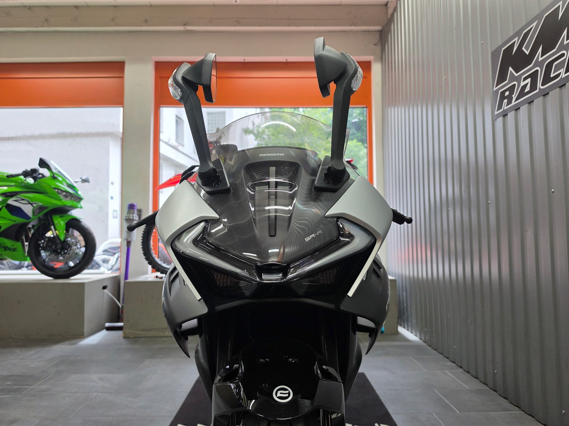 CF MOTO 675 SR-R (35 kW)-image-5