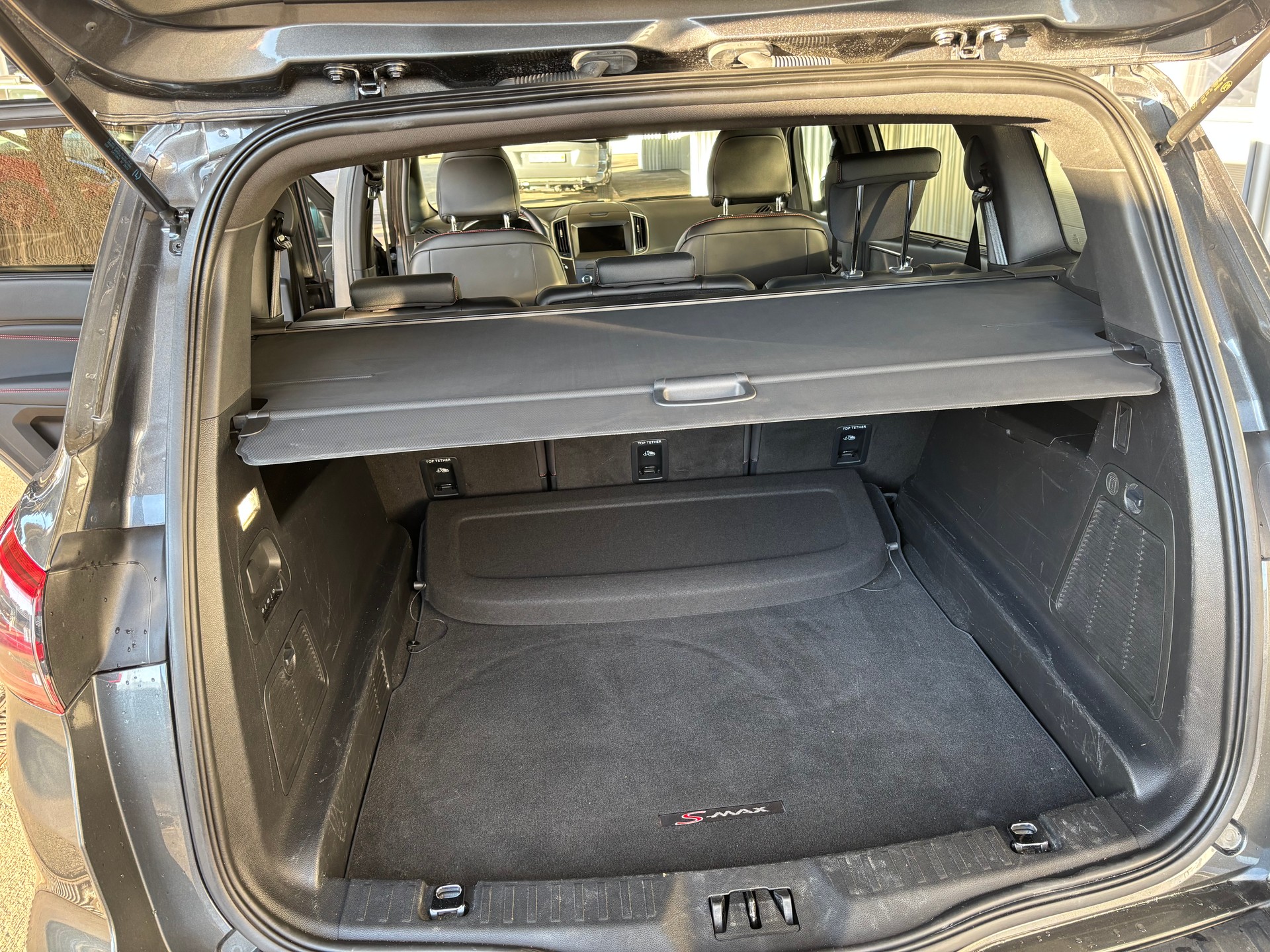 FORD S-Max 2.5 FHEV ST-Line-image-11