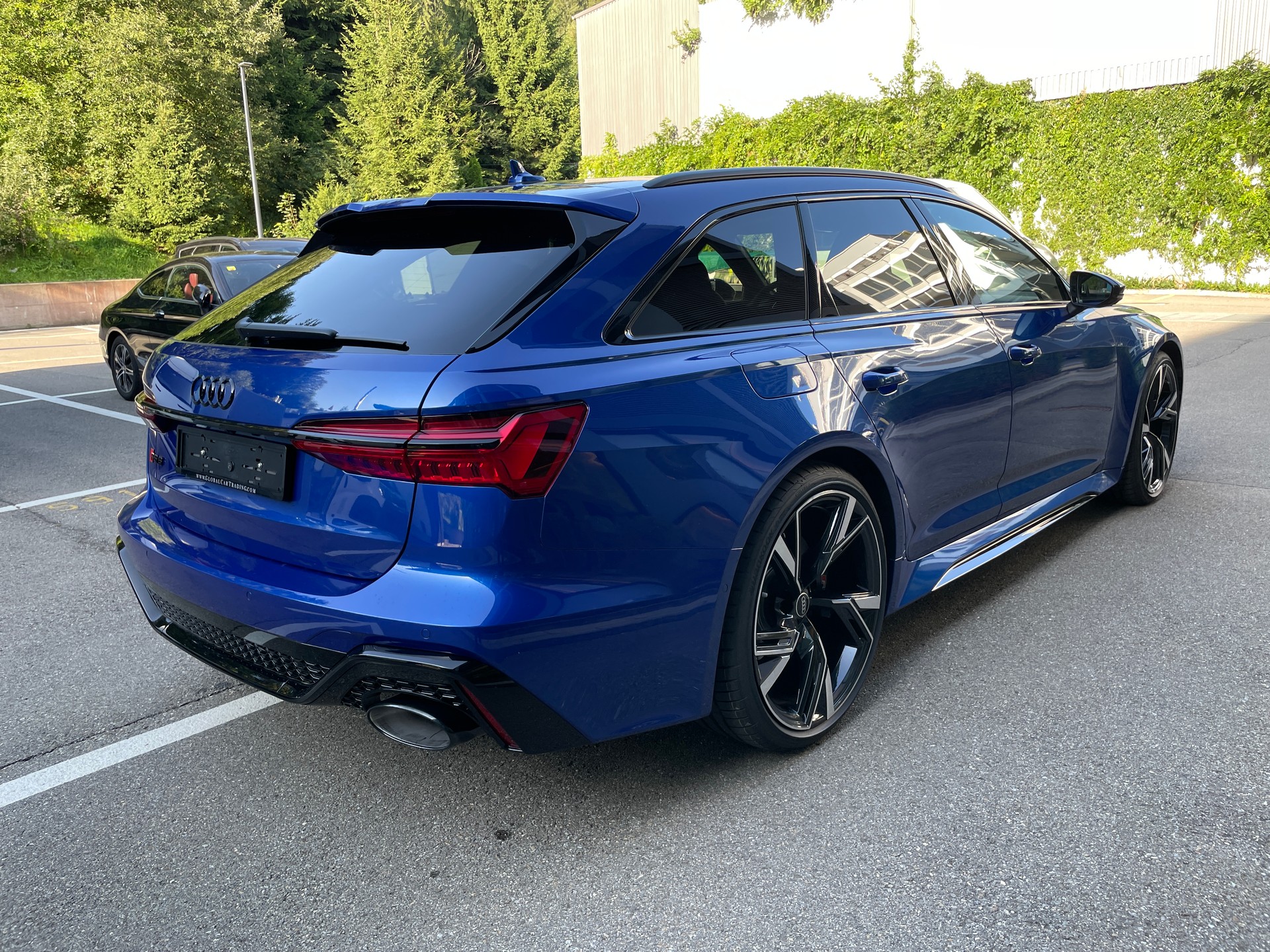 AUDI RS6 Avant 4.0 TFSI V8 quattro-showroom-element-3