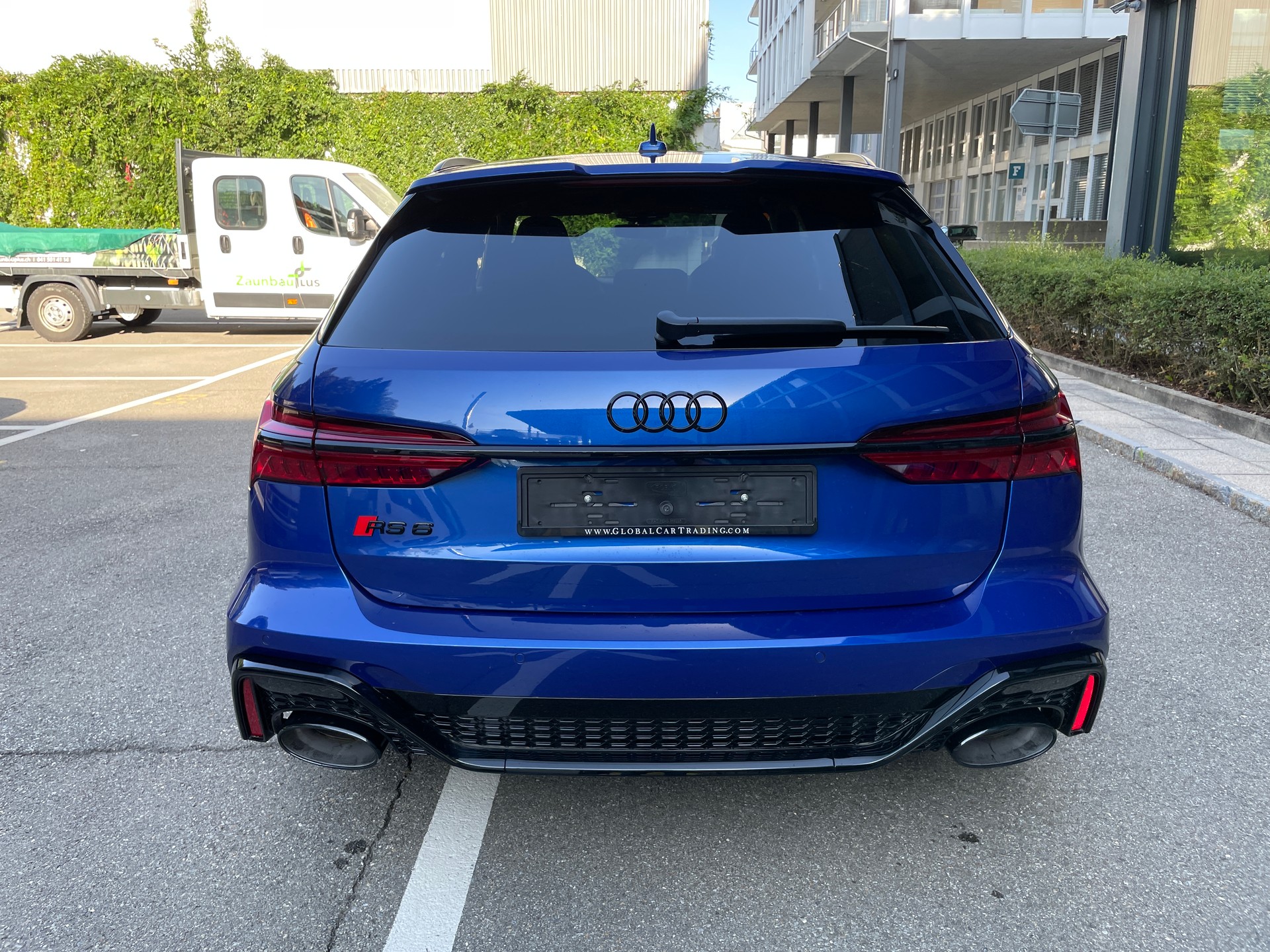 AUDI RS6 Avant 4.0 TFSI V8 quattro-showroom-element-2