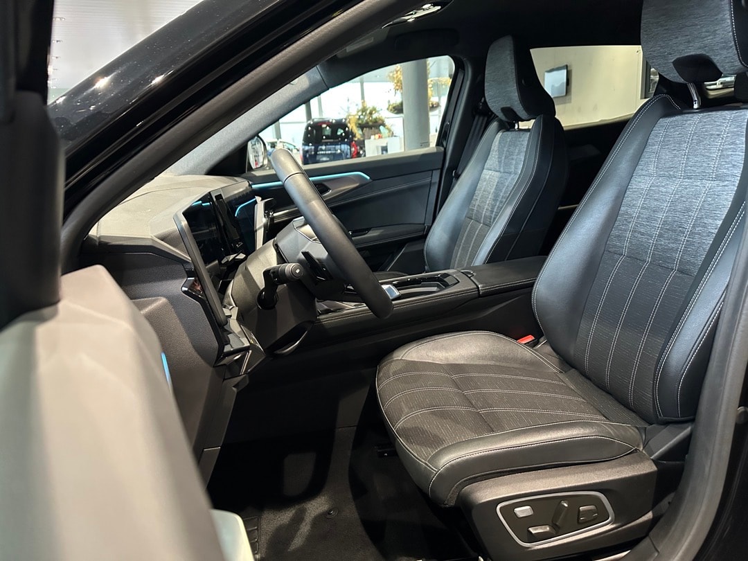 RENAULT Austral 1.2 HEV 200 Techno A-image-11