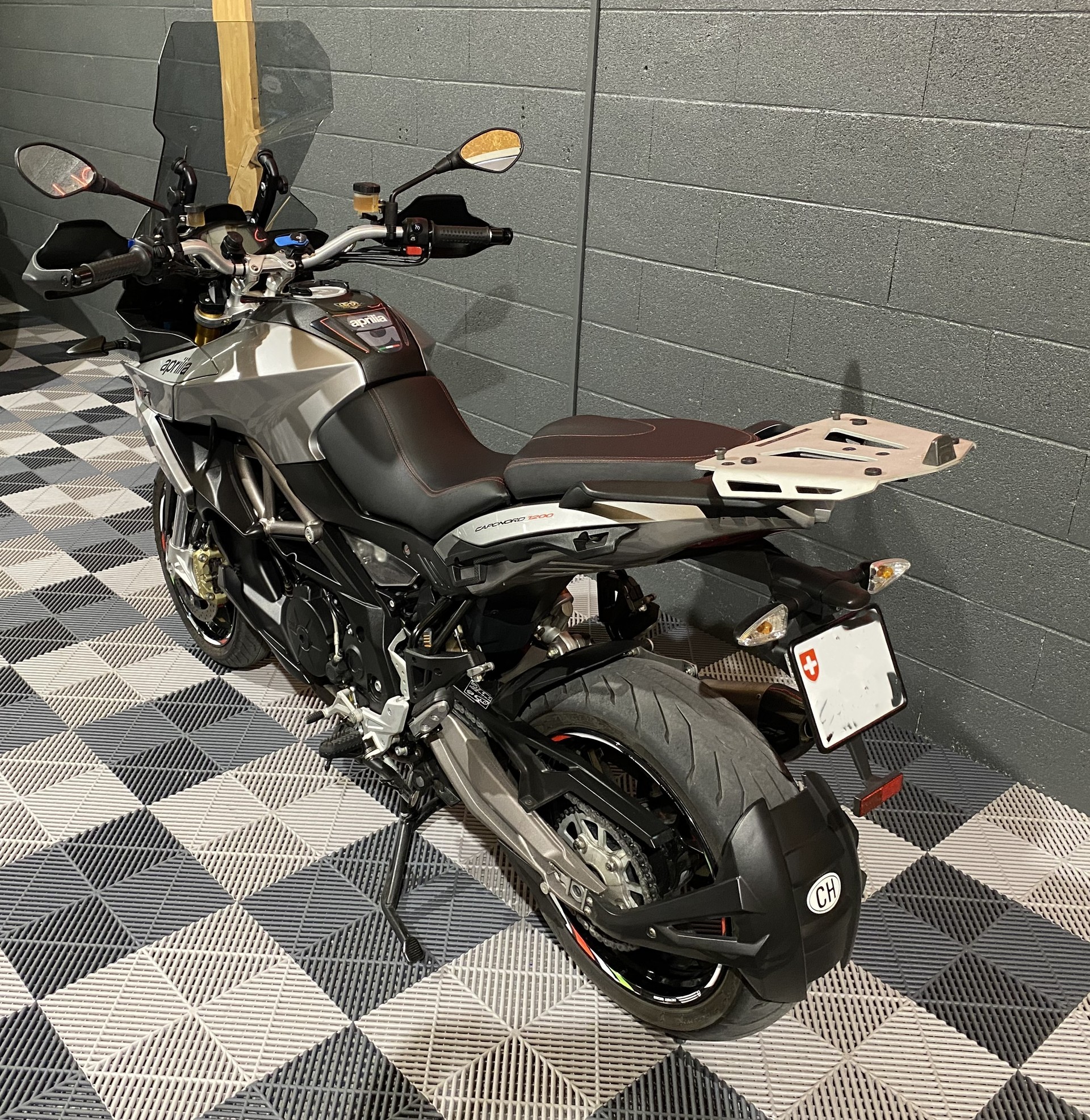 APRILIA Caponord 1200 ABS/TC Travel Pack-image-14