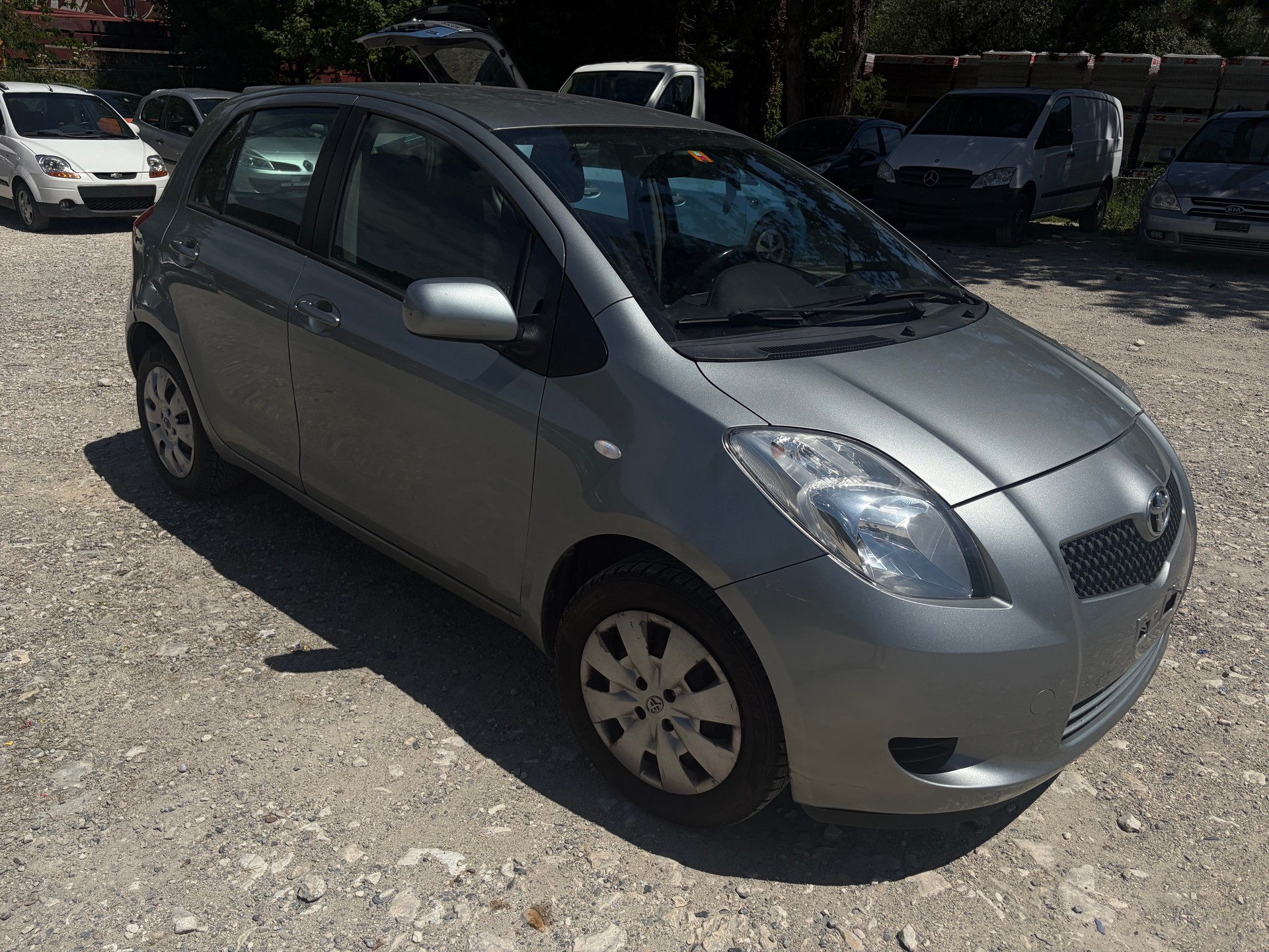 TOYOTA Yaris 1.0 Linea Luna-image-7