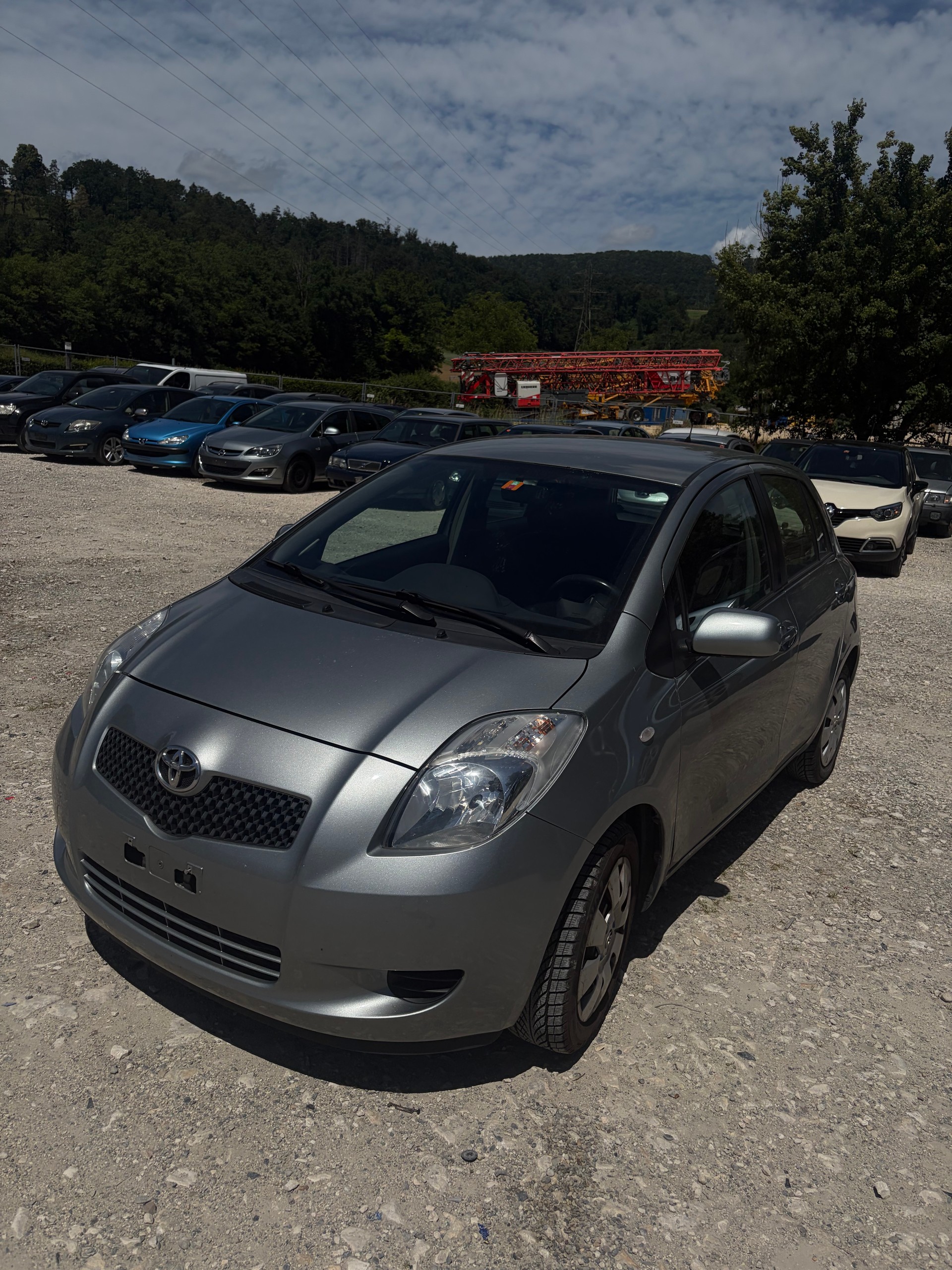TOYOTA Yaris 1.0 Linea Luna-image-9