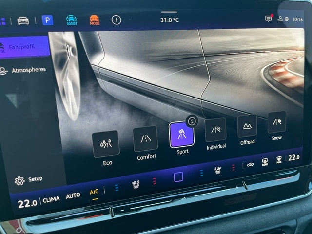 VW Tiguan 2.0 TSI DSG R-Line United 4Motion-image-17