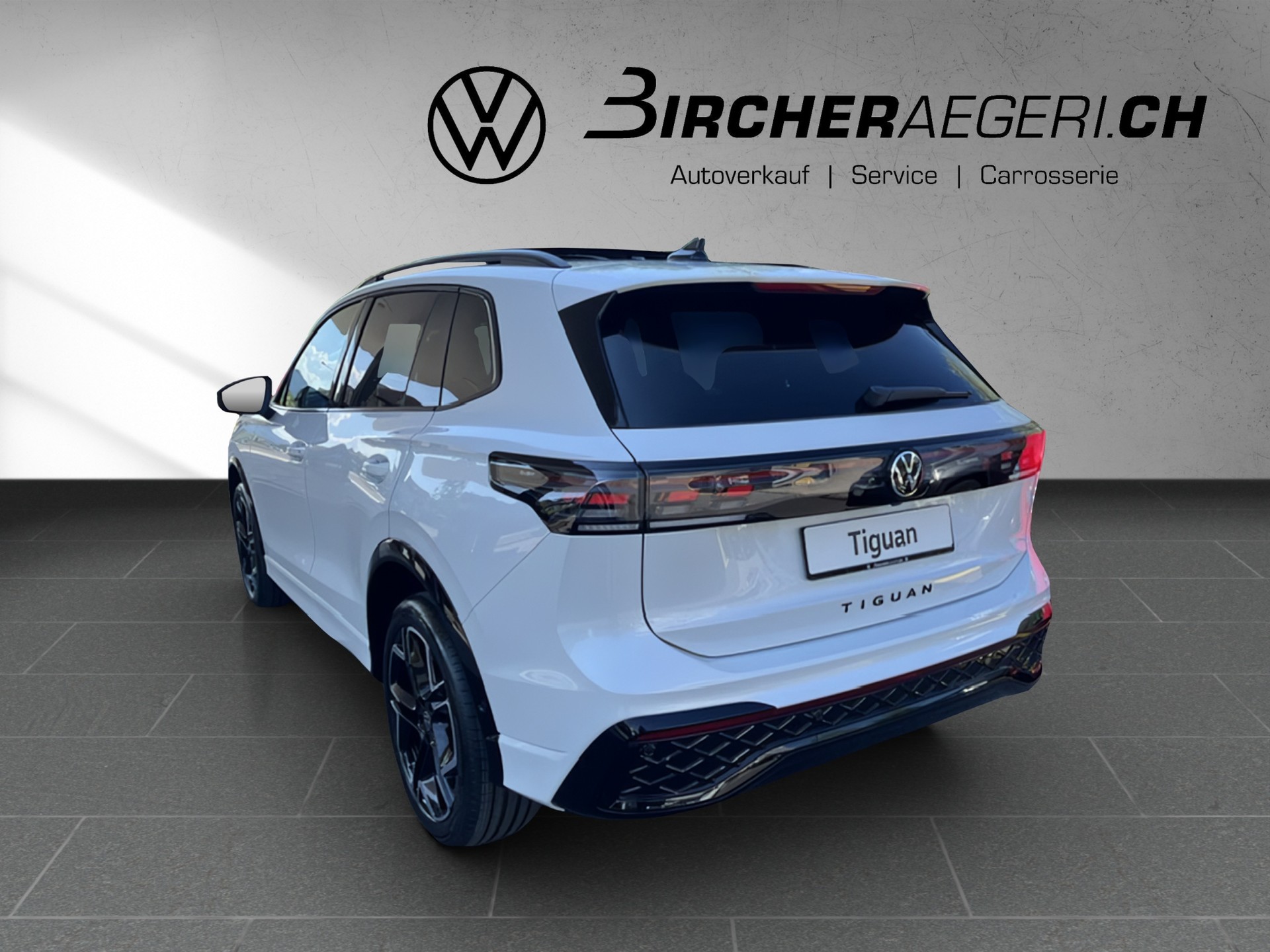 VW Tiguan 2.0 TSI DSG R-Line United 4Motion-showroom-element-2