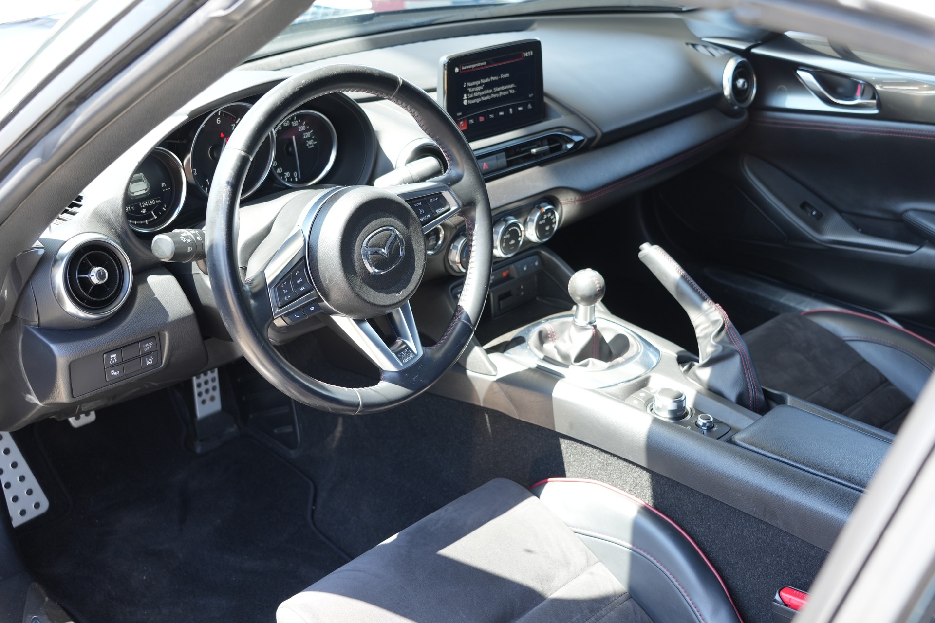 MAZDA MX-5 RF SKYACTIV-G 160 Revolution-image-9