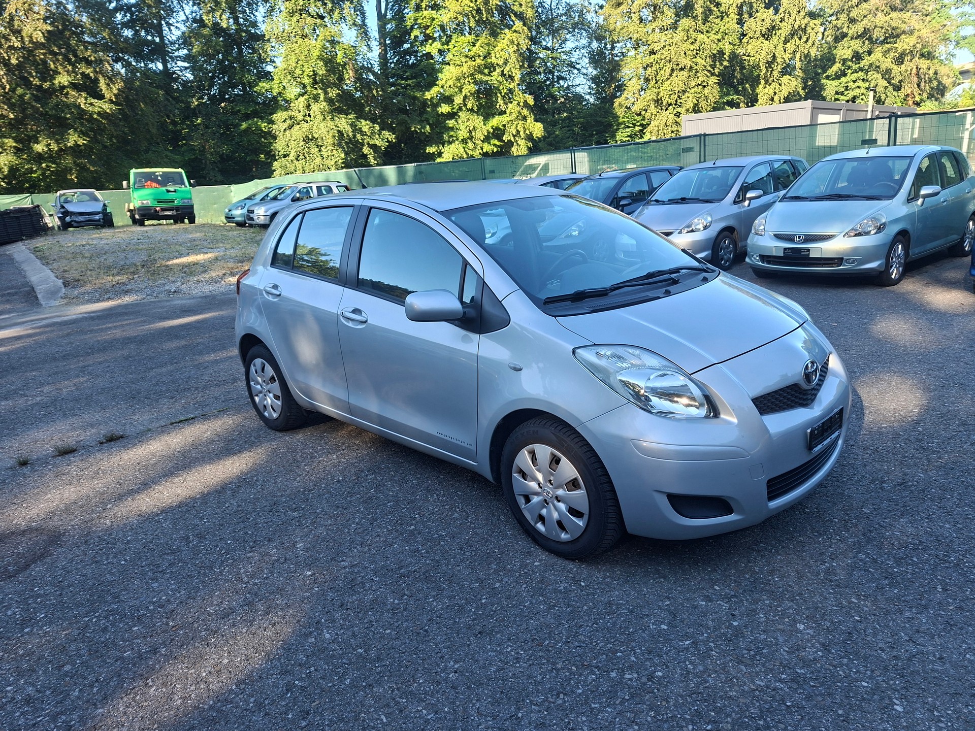 TOYOTA Yaris 1.33 Linea Luna-showroom-element-1