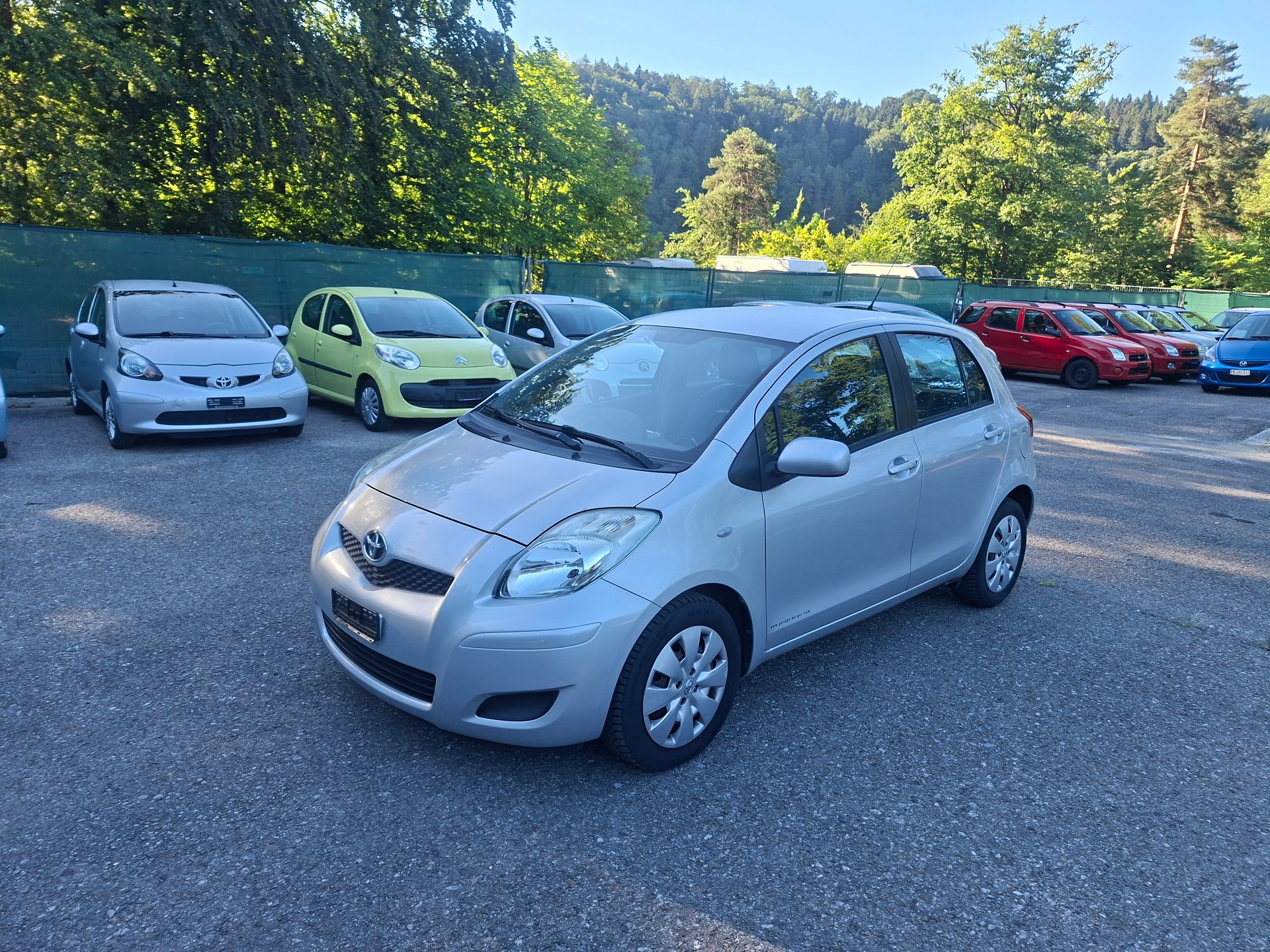 TOYOTA Yaris 1.33 Linea Luna-showroom-element-2