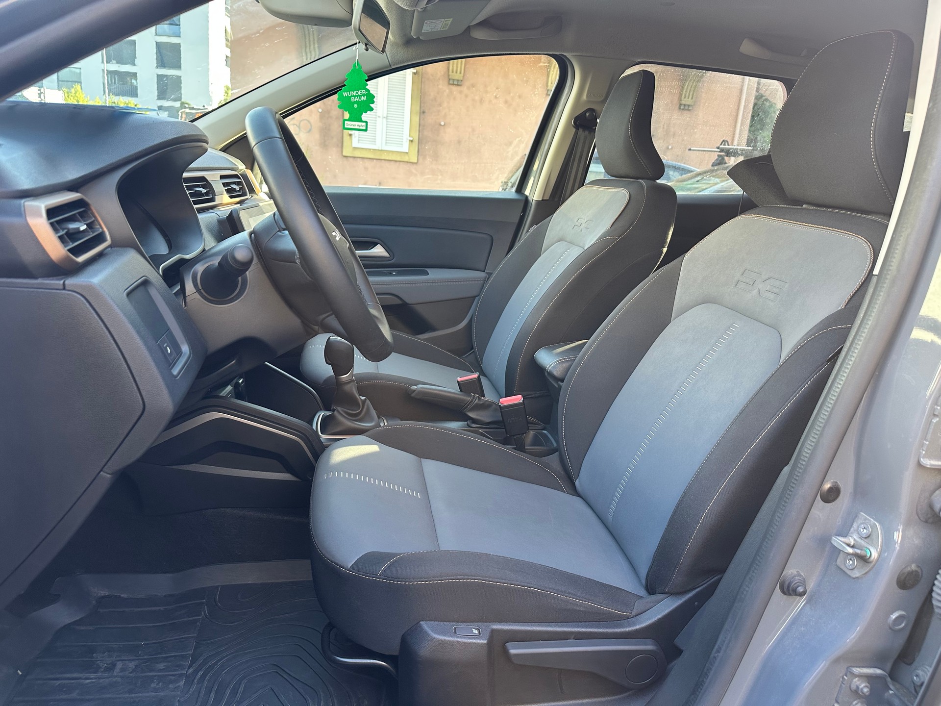DACIA Duster TCe 150 Extreme EDC 4x2-image-3