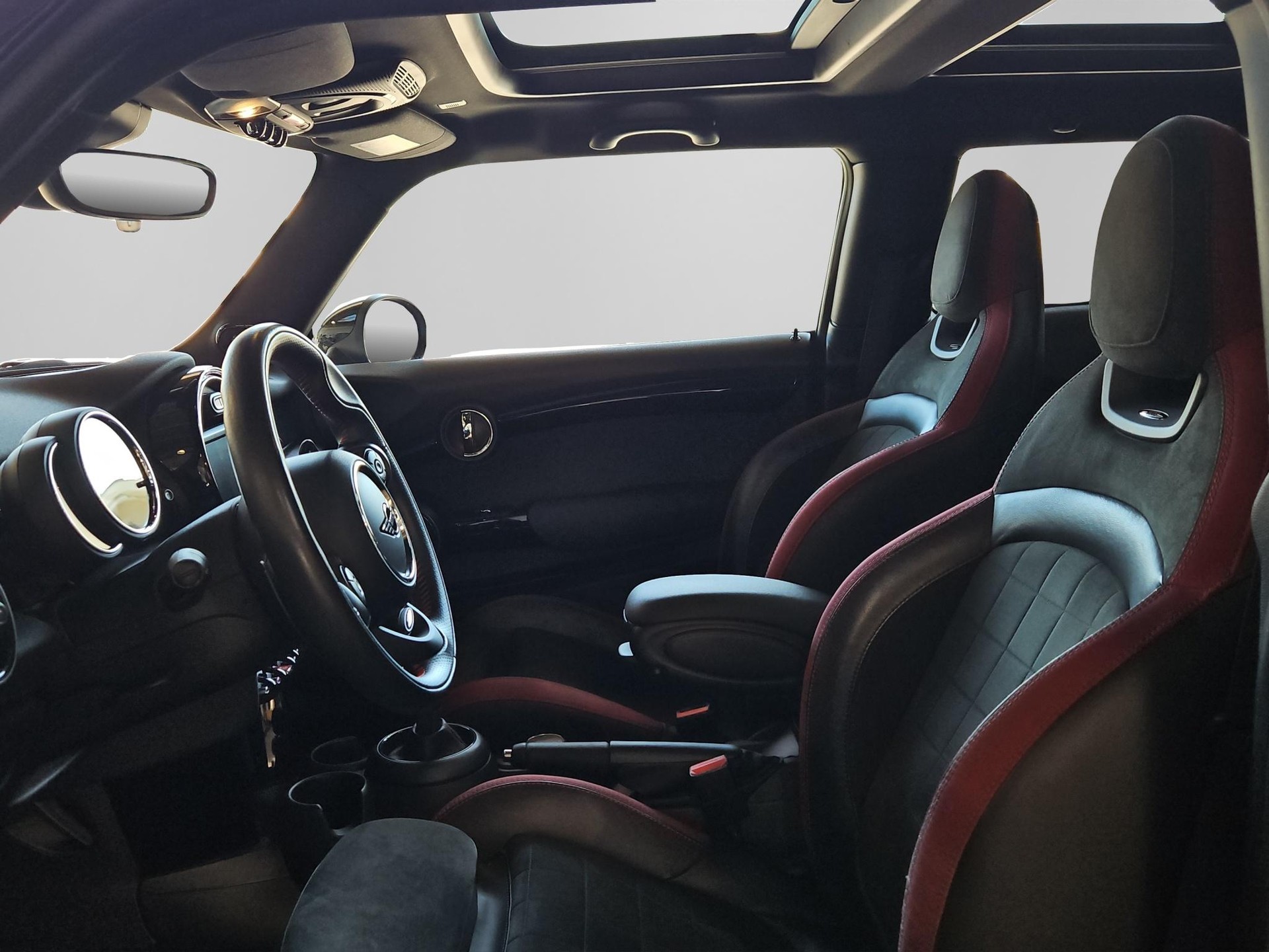 MINI JCW 3door F65-image-10