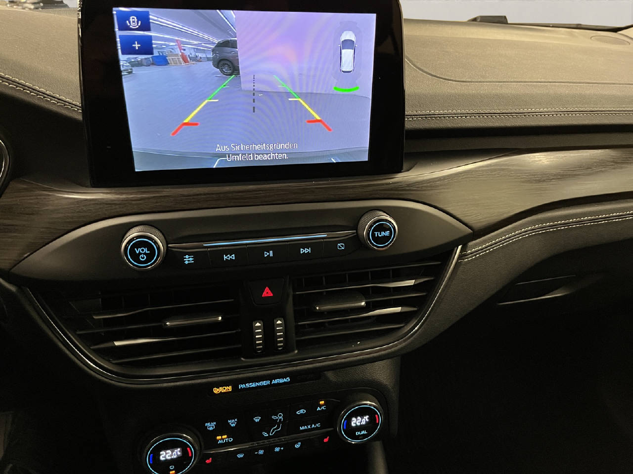 FORD Focus Station Wagon 2.0 EcoBlue 150 Vignale-image-7