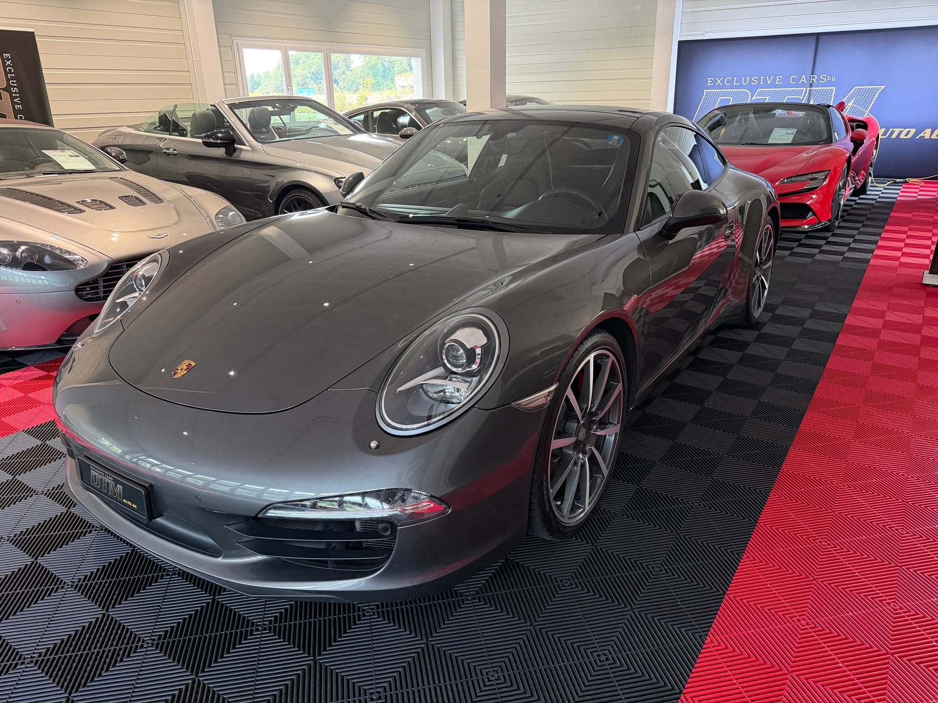 PORSCHE 911 Carrera S