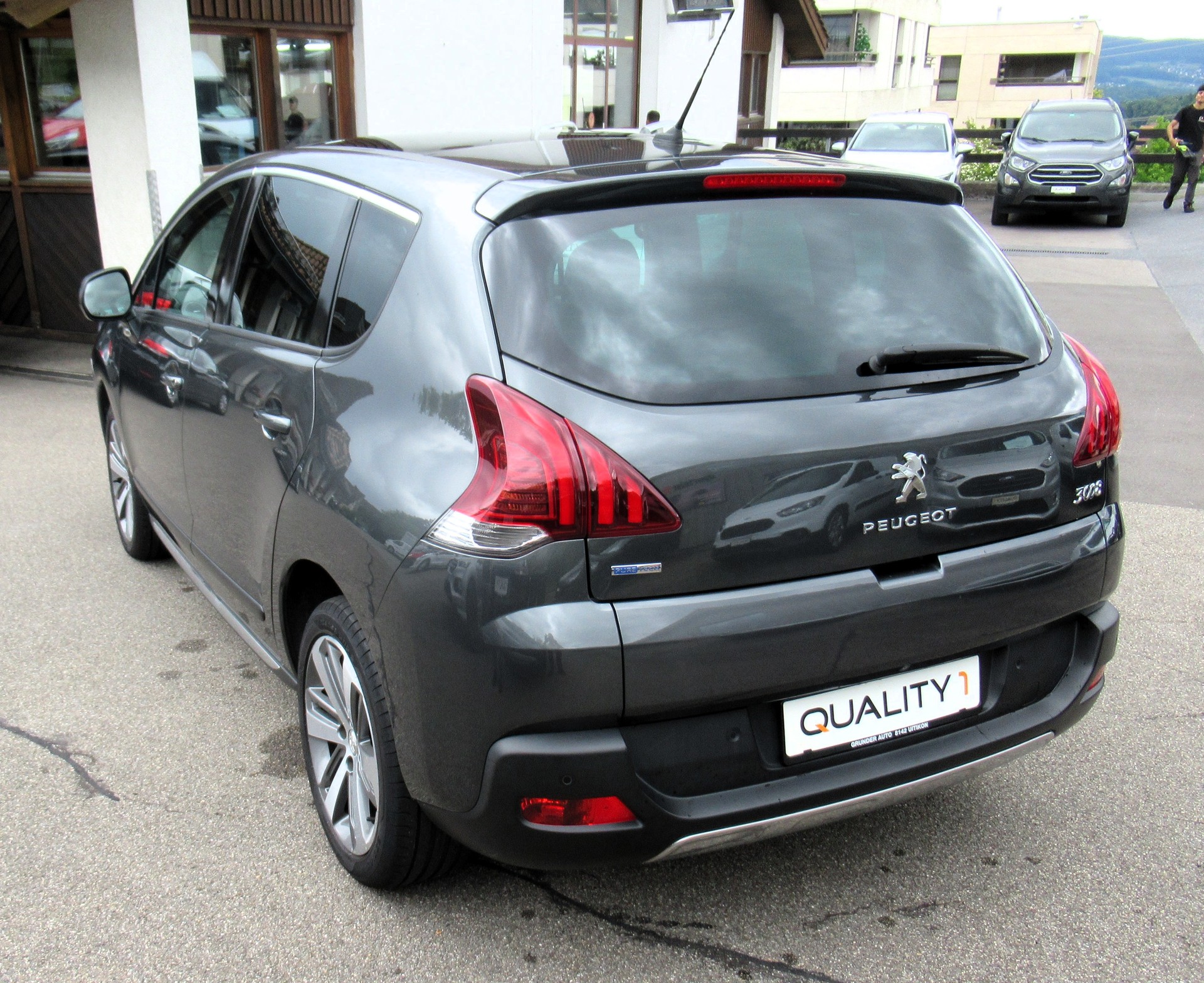 PEUGEOT 3008 1.2 Pure Tech Féline-showroom-element-3