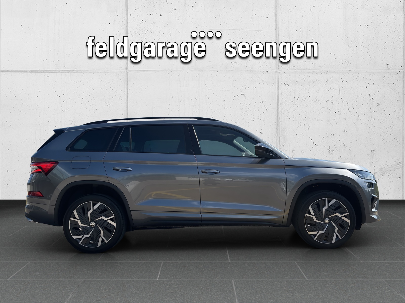 SKODA Kodiaq 2.0 TSI 4x4 RS mit Panorama-Ausstell-/Schiebedach-showroom-element-3