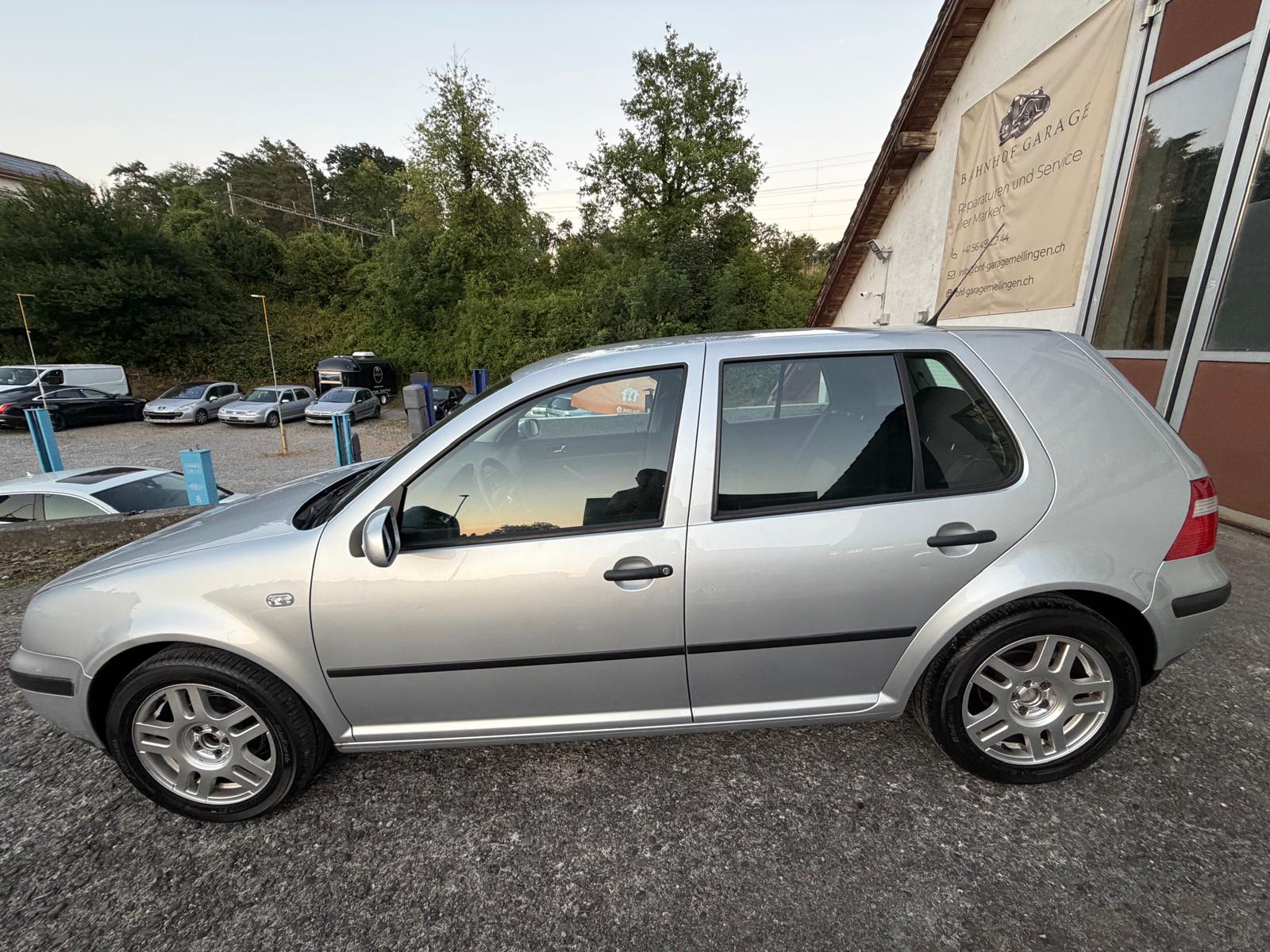 VW Golf 1.6 Comfortline Generation Automatic-image-7