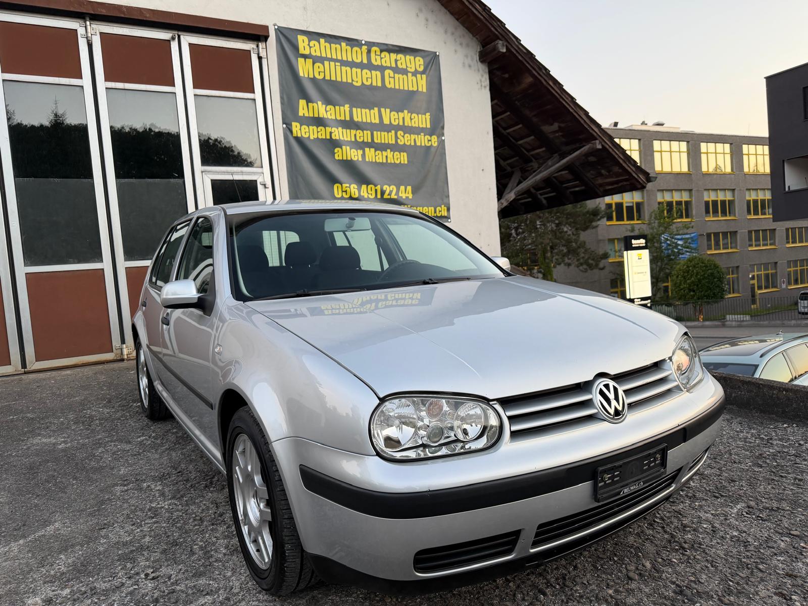 VW Golf 1.6 Comfortline Generation Automatic-image-2