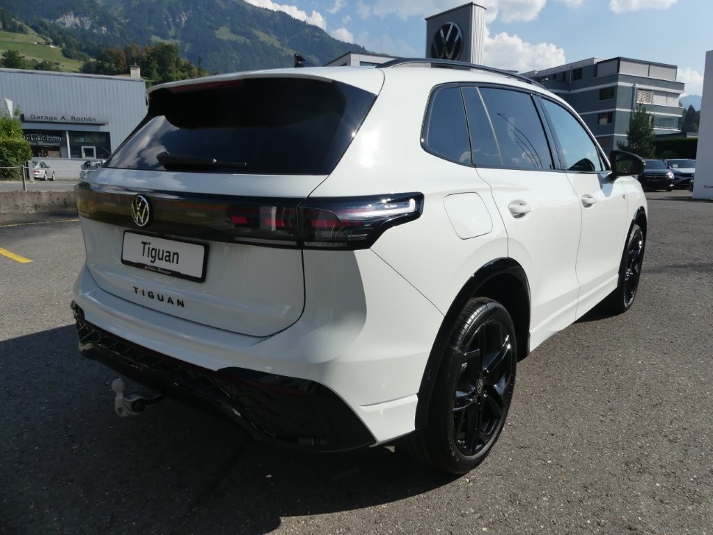VW Tiguan 2.0 TSI DSG R-Line United 4Motion-showroom-element-3