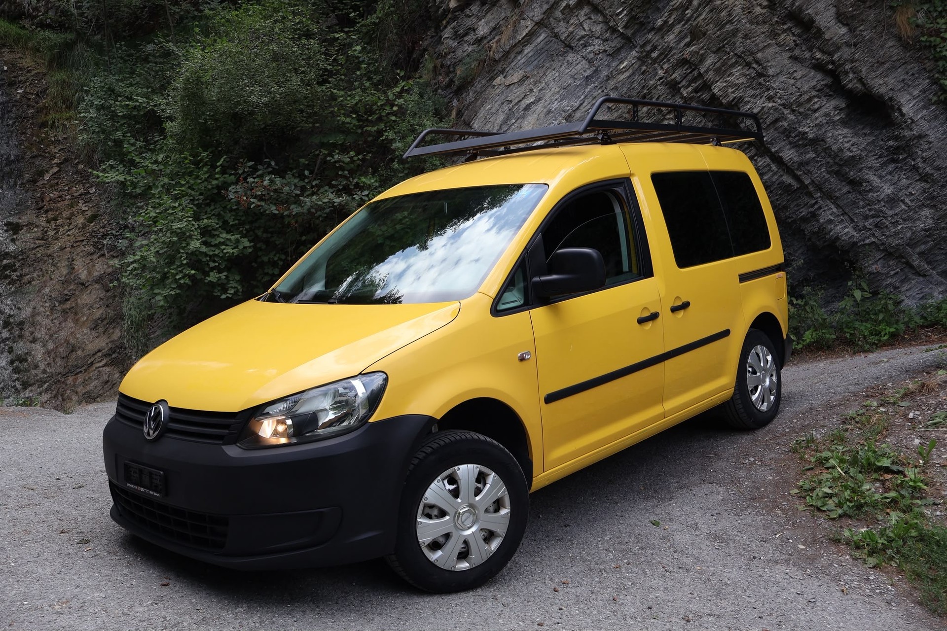 VW CADDY-showroom-element-1