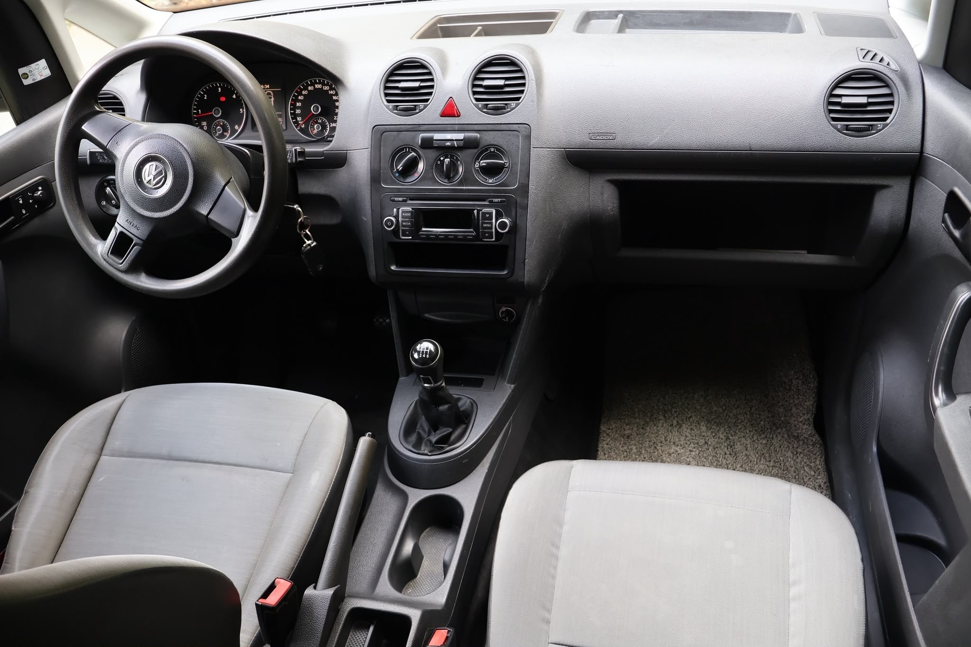 VW CADDY-image-11