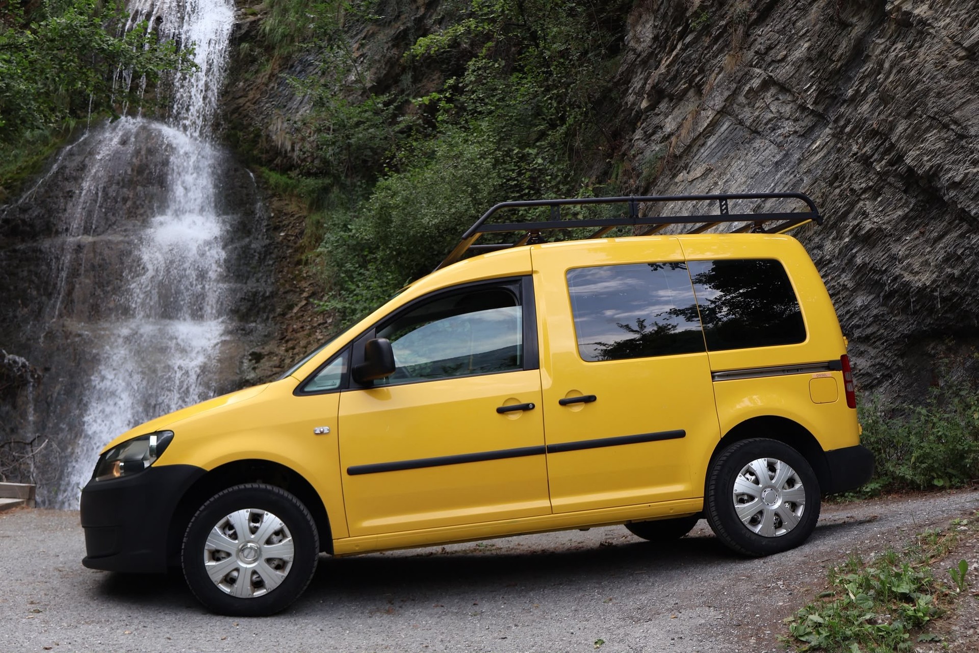 VW CADDY-showroom-element-2