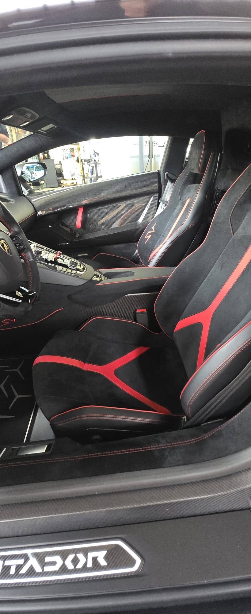 LAMBORGHINI Aventador LP750-4 Superveloce Coupé E-Gear-image-5