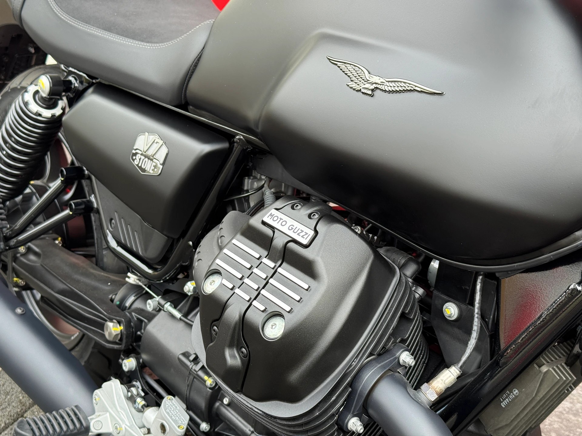 MOTO GUZZI V7 IV 850 Stone-image-8