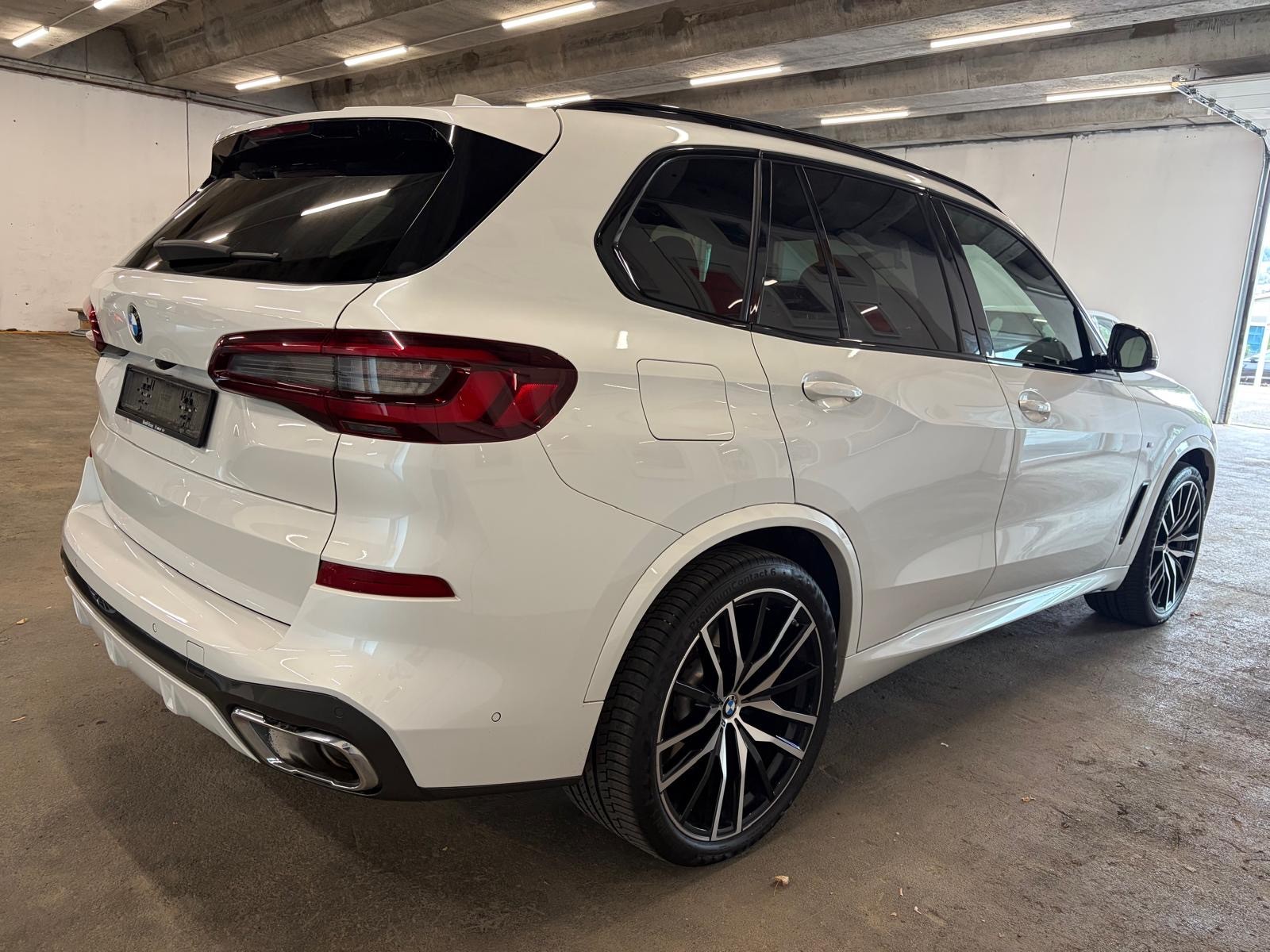 BMW X5 30d M Paket-showroom-element-3