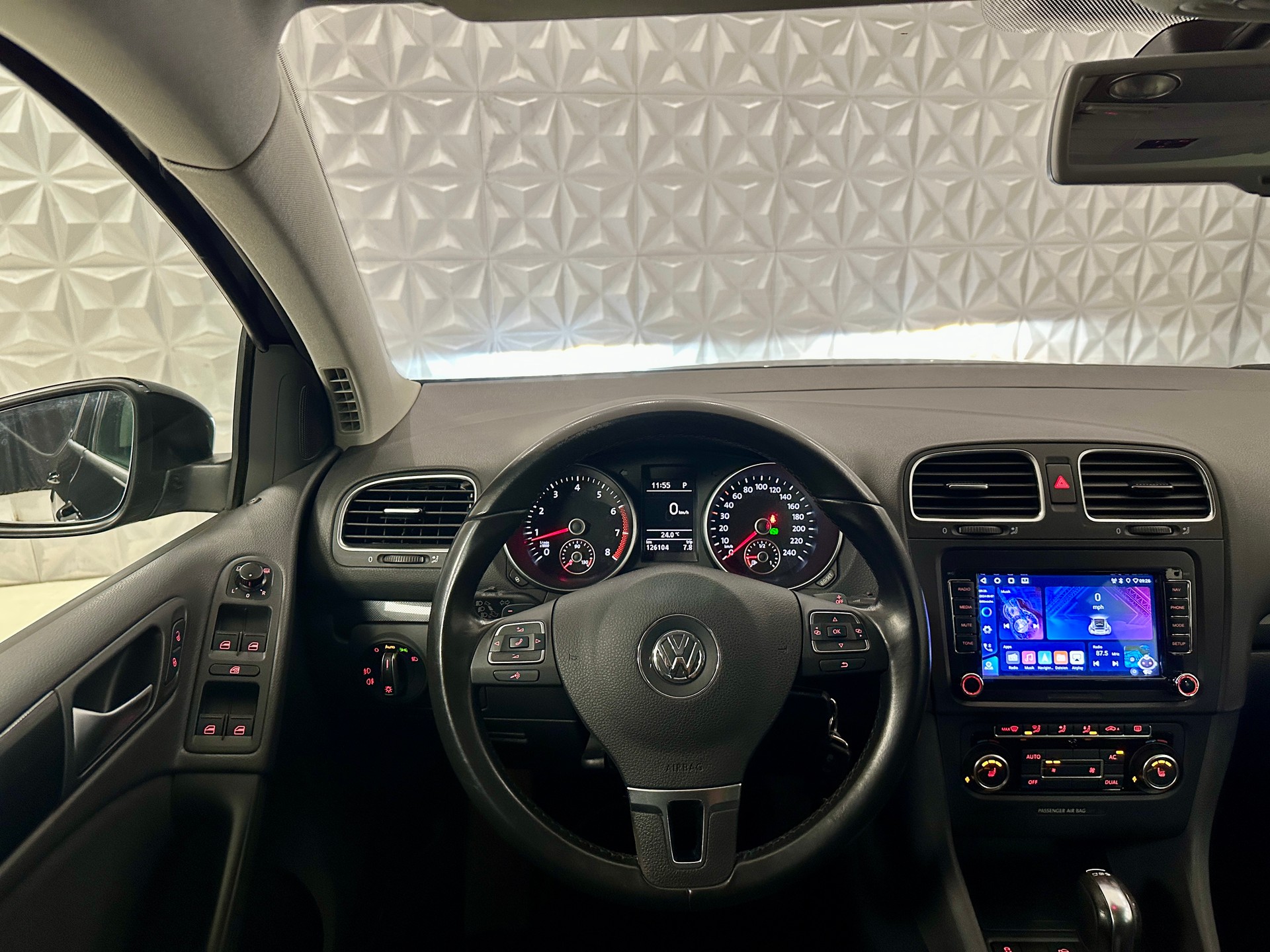 VW Golf 1.4 TSI Highline DSG-image-18